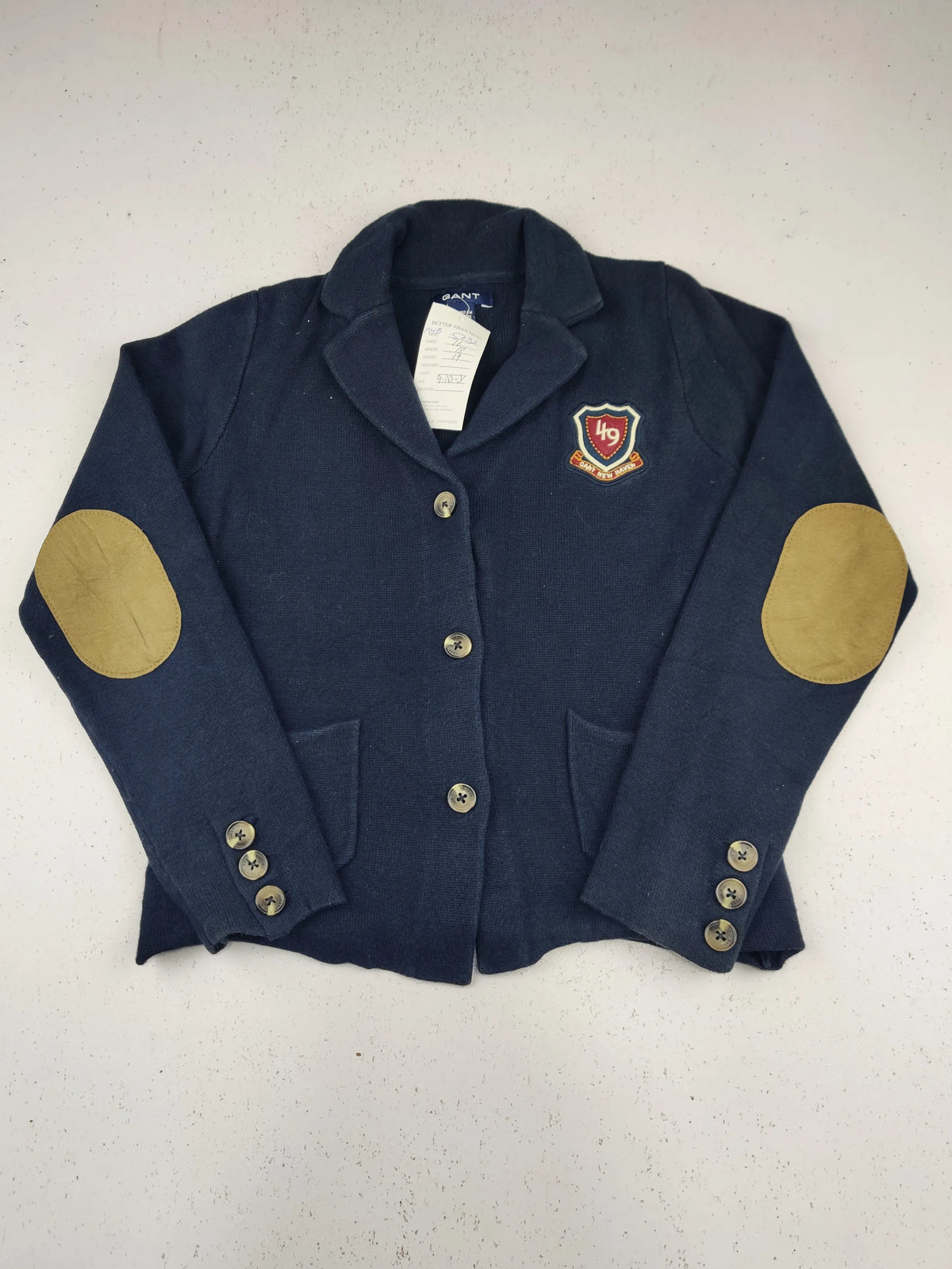 Buy online pre-used pre-loved 100% authentic & Original branded Gant (KWB-5732) available in Pakistan. Top international brands avilable.