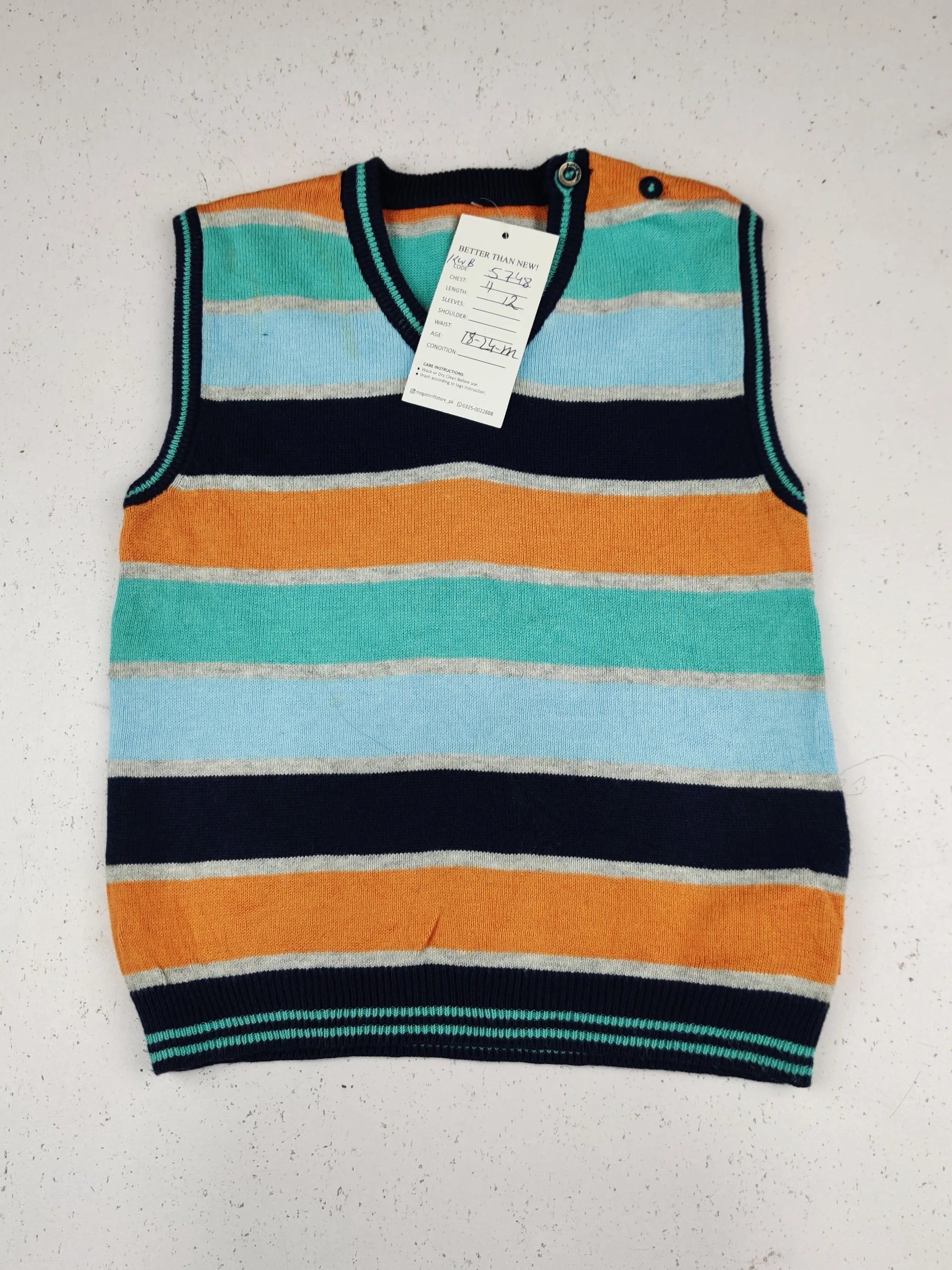 Buy online pre-used pre-loved 100% authentic & Original branded Marks & Spencer (KWB-5748) available in Pakistan. Top international brands avilable.