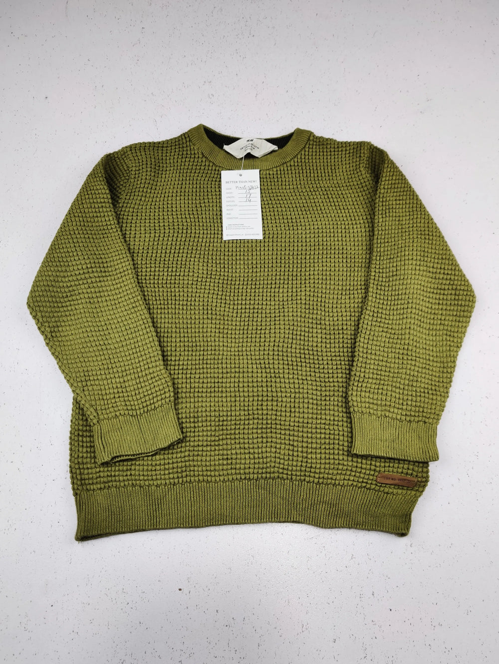Buy online pre-used pre-loved 100% authentic & Original branded H&M (KWB-5822) available in Pakistan. Top international brands avilable.