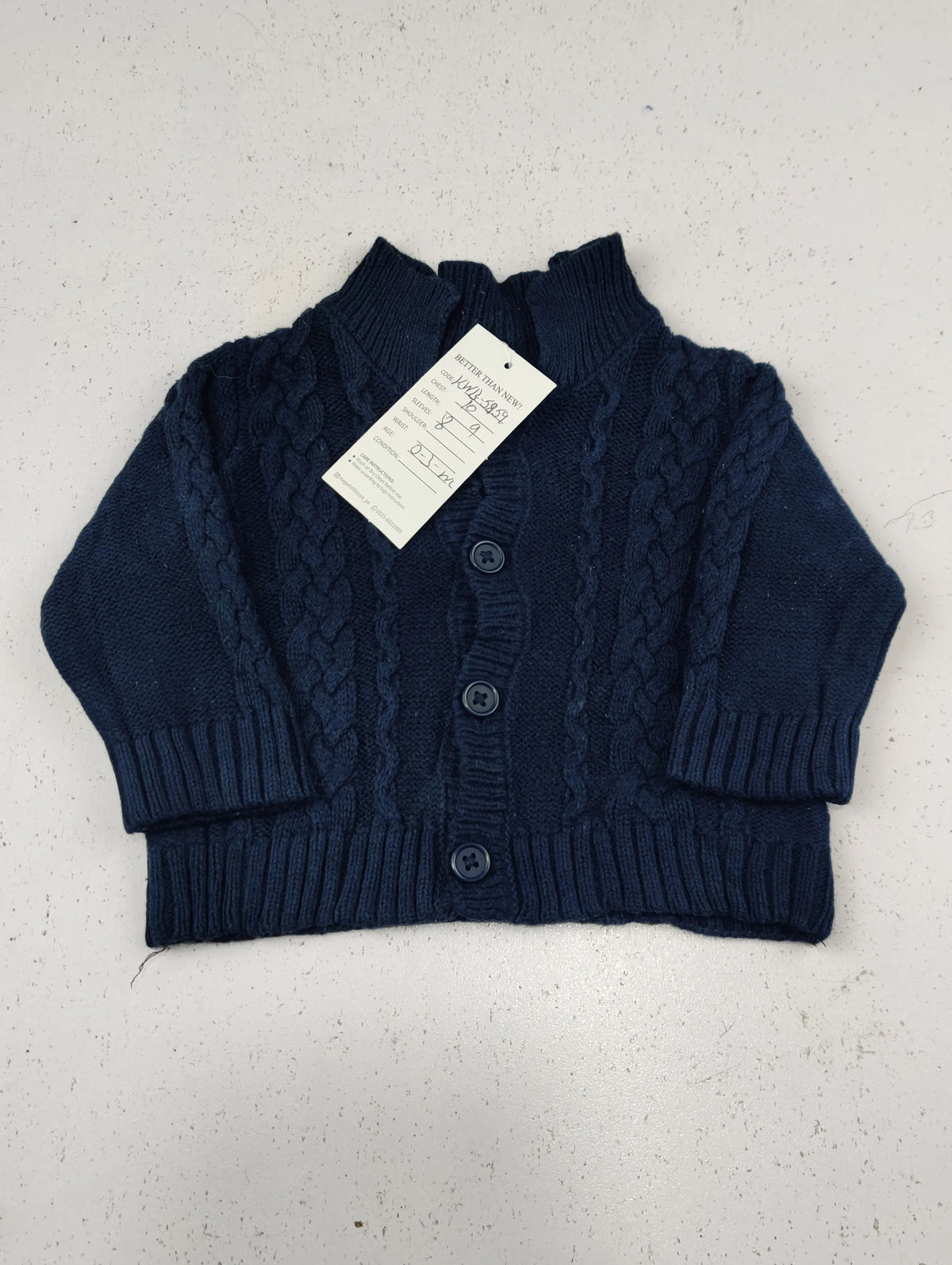 Buy online pre-used pre-loved 100% authentic & Original branded Unknown Brand (KWB-5859) available in Pakistan. Top international brands avilable.