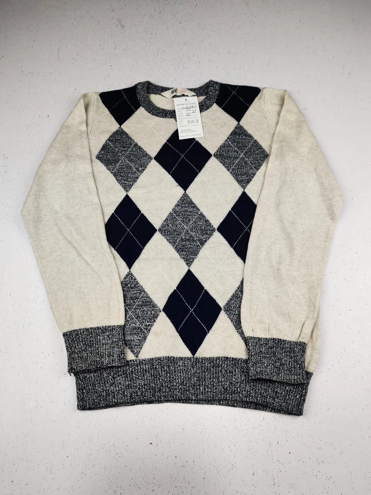 Buy online pre-used pre-loved 100% authentic & Original branded H&M (KWB-5865) available in Pakistan. Top international brands avilable.