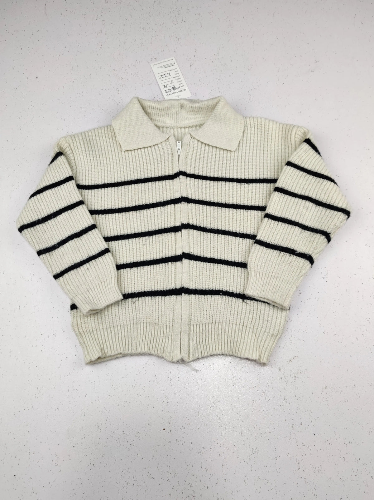 Buy online pre-used pre-loved 100% authentic & Original branded Shein (KWB-5872) available in Pakistan. Top international brands avilable.