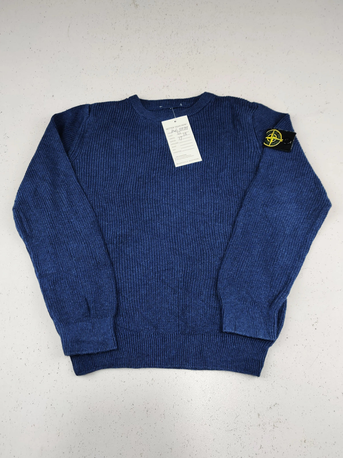 Buy online pre-used pre-loved 100% authentic & Original branded Stones Island (KWB-5989) available in Pakistan. Top international brands avilable.