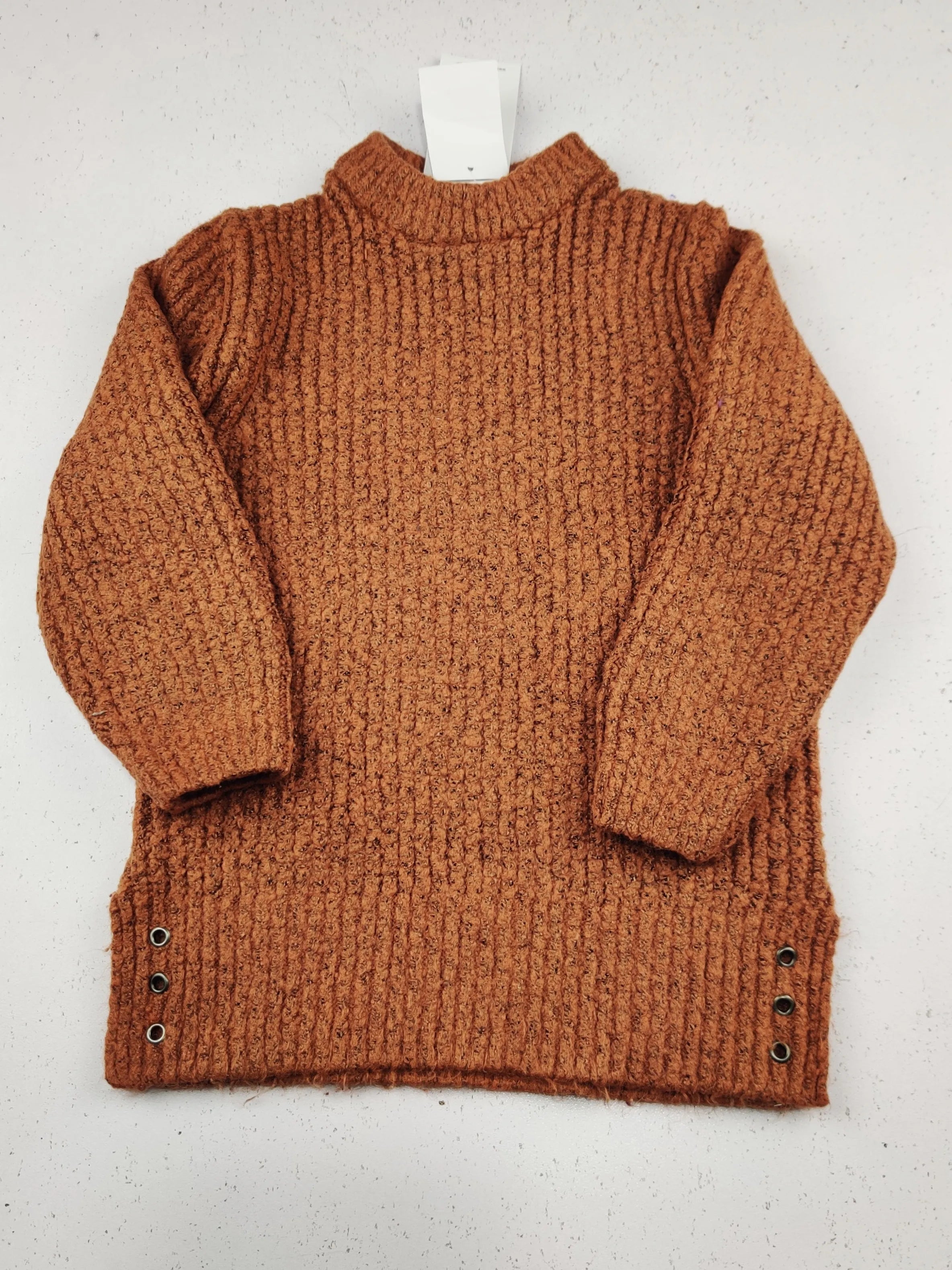 Buy online pre-used pre-loved 100% authentic & Original branded Zara (KWB-6035) available in Pakistan. Top international brands avilable.