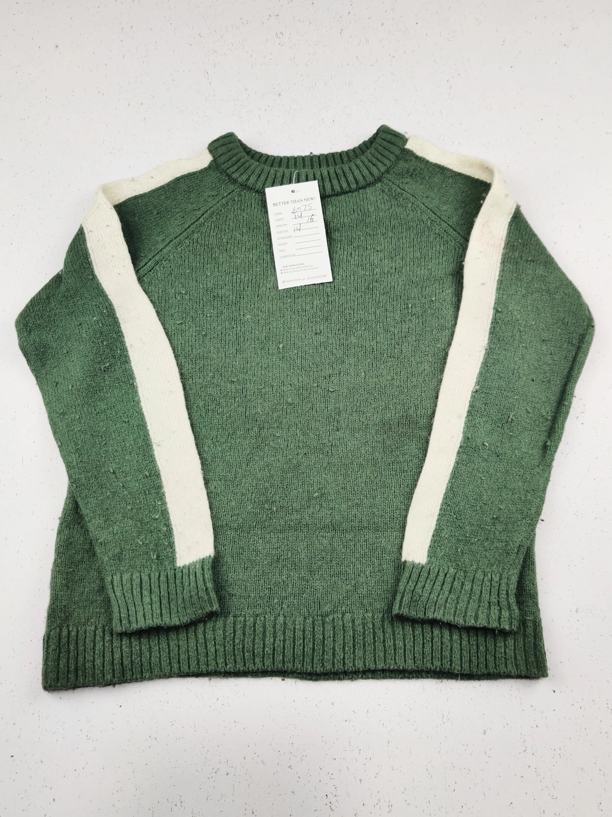 Buy online pre-used pre-loved 100% authentic & Original branded Unknown Brand (KWB-6075) available in Pakistan. Top international brands avilable.