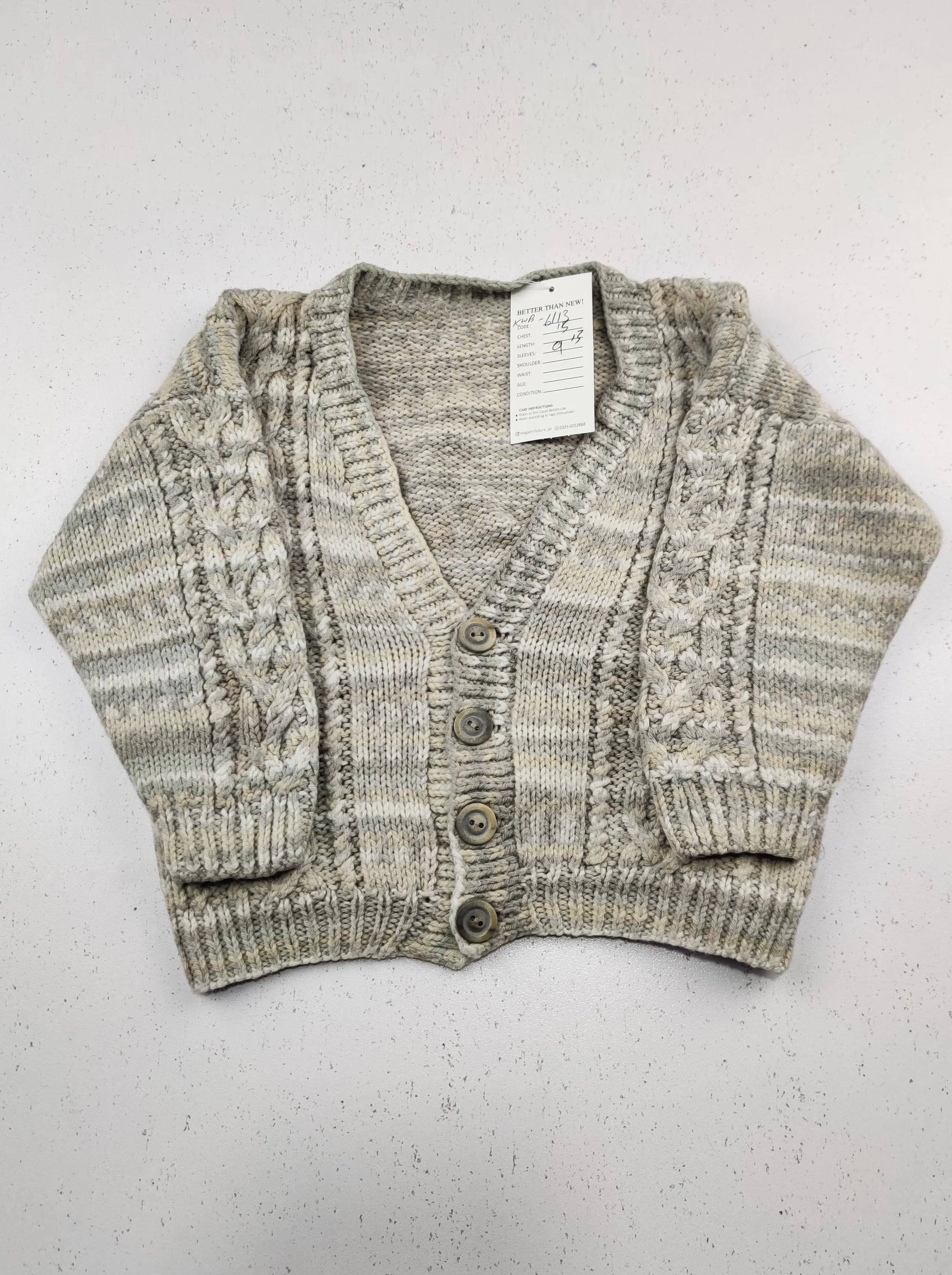 Buy online pre-used pre-loved 100% authentic & Original branded Unknown Brand (KWB-6113) available in Pakistan. Top international brands avilable.