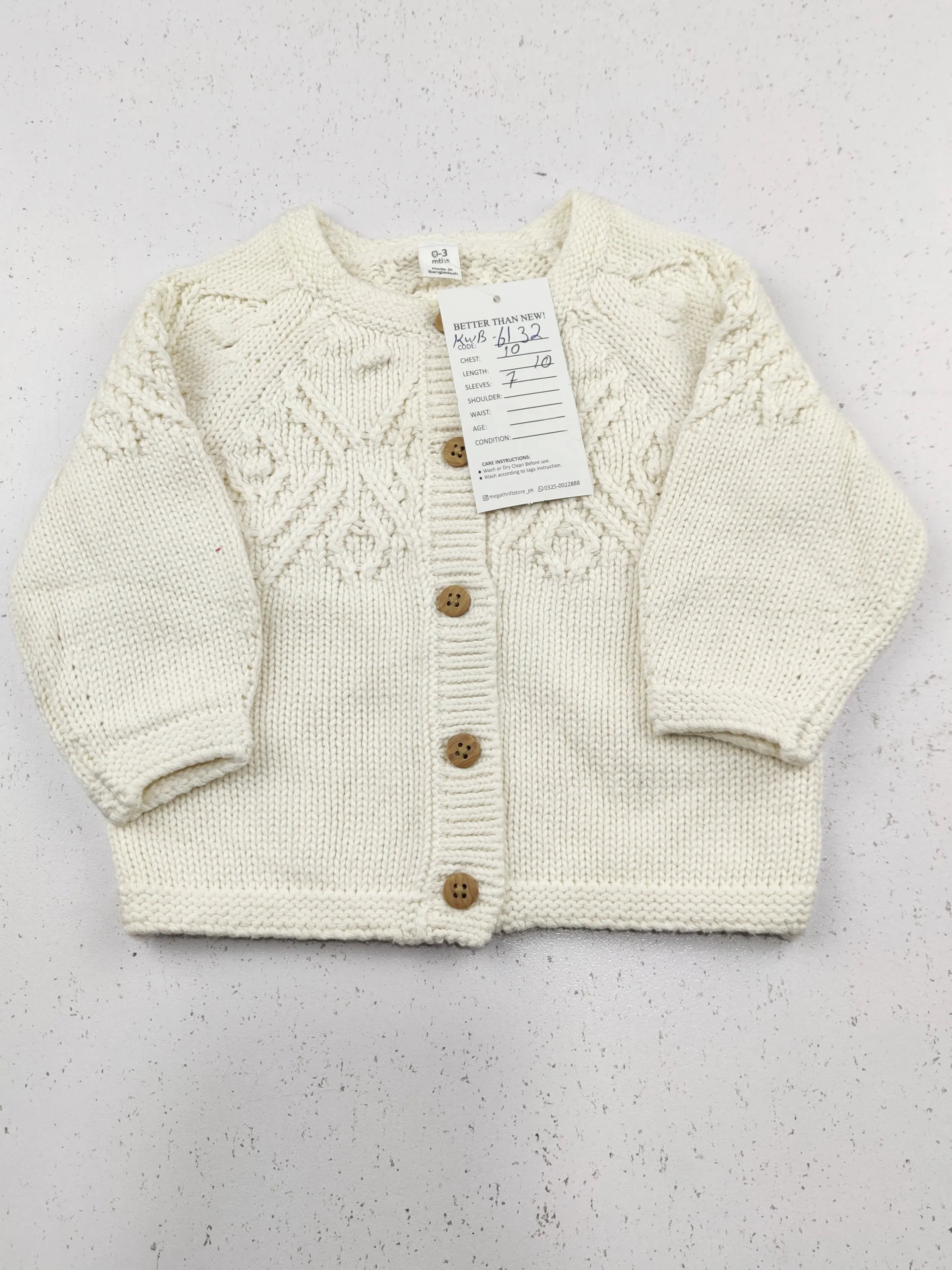 Buy online pre-used pre-loved 100% authentic & Original branded Marks & Spencer (KWB-6132) available in Pakistan. Top international brands avilable.