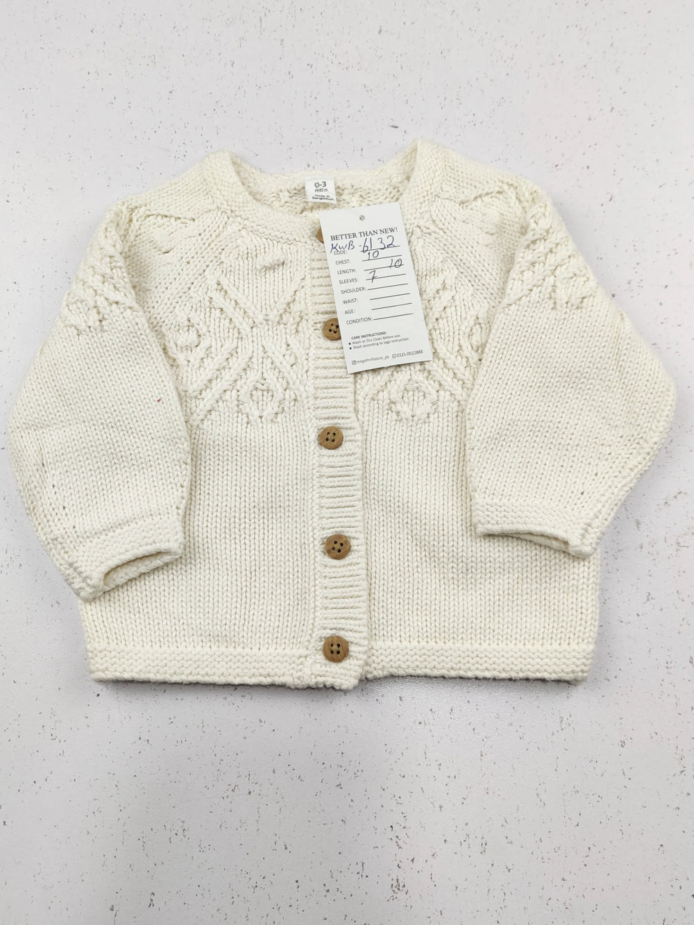 Buy online pre-used pre-loved 100% authentic & Original branded Marks & Spencer (KWB-6132) available in Pakistan. Top international brands avilable.