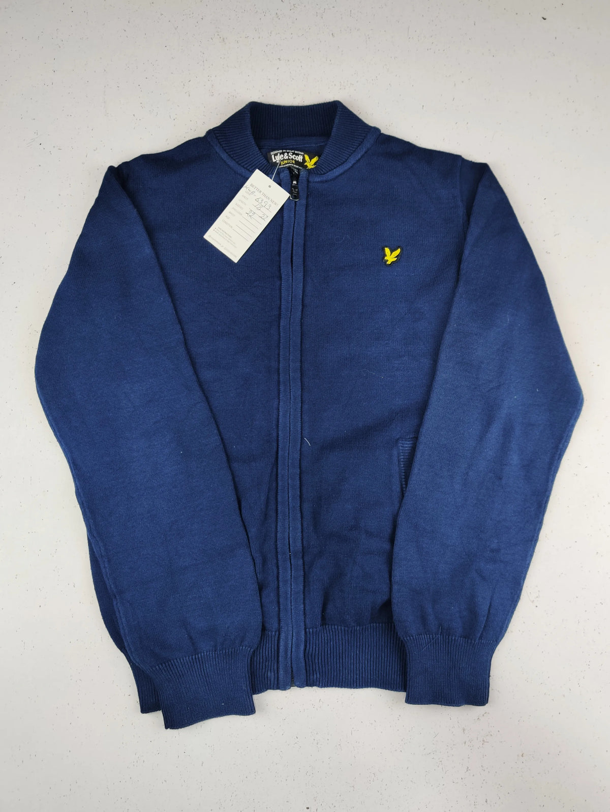 Buy online pre-used pre-loved 100% authentic & Original branded Lyle & Scott (KWB-6393) available in Pakistan. Top international brands avilable.