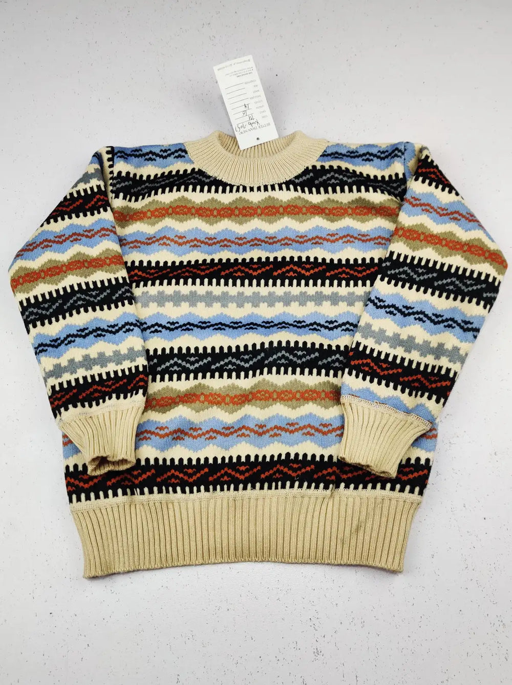 Buy online pre-used pre-loved 100% authentic & Original branded Unknown Brand (KWB-7057) available in Pakistan. Top international brands avilable.
