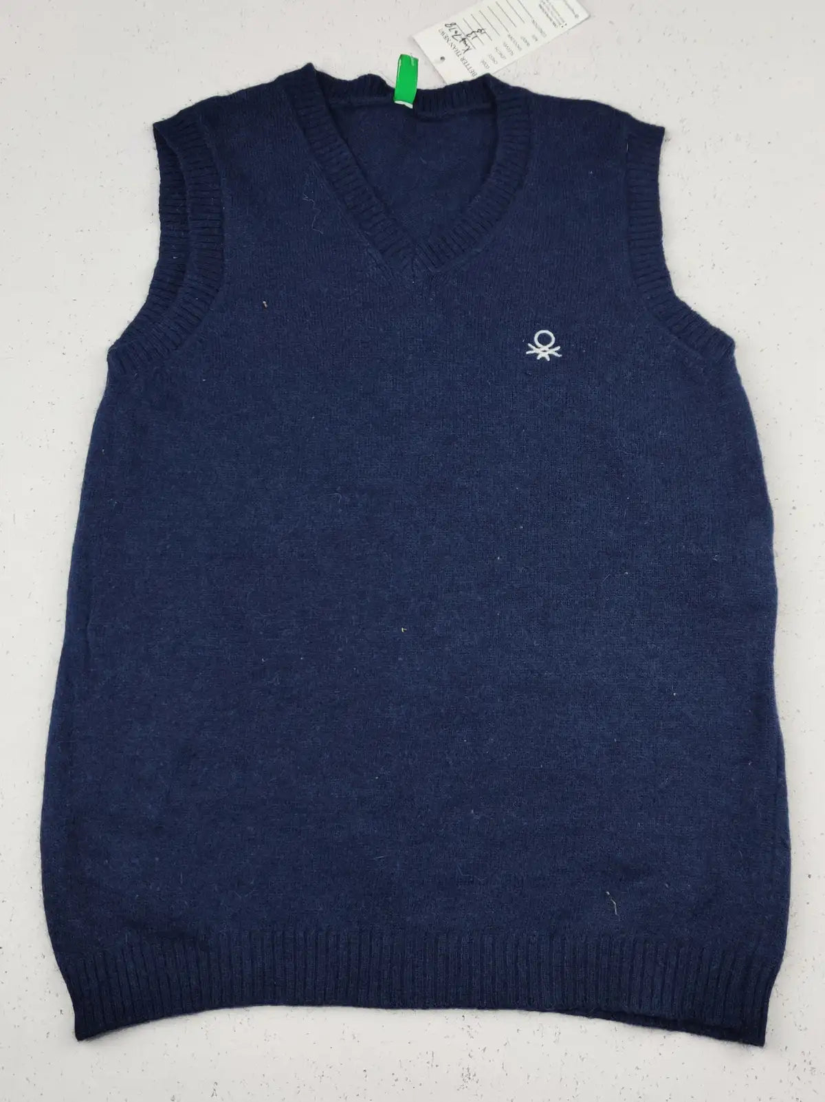 Buy online pre-used pre-loved 100% authentic & Original branded Unknown Brand (KWB-7078) available in Pakistan. Top international brands avilable.