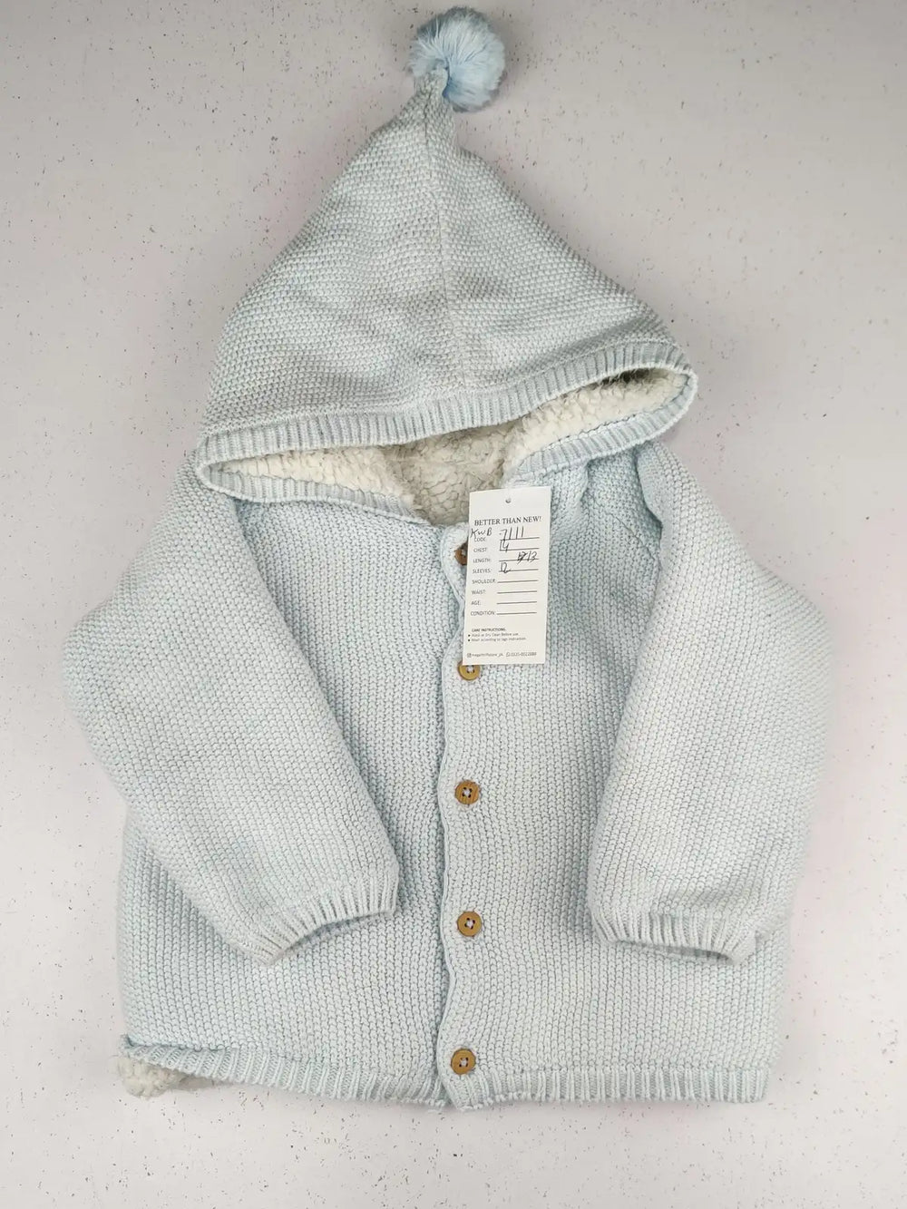 Buy online pre-used pre-loved 100% authentic & Original branded Unknown Brand (KWB-7111) available in Pakistan. Top international brands avilable.