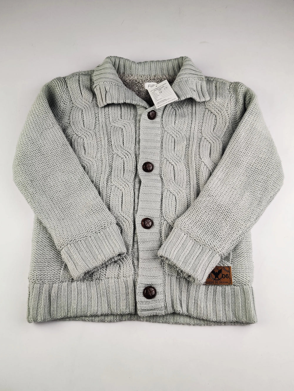 Buy online pre-used pre-loved 100% authentic & Original branded F&F (KWB-7319) available in Pakistan. Top international brands avilable.