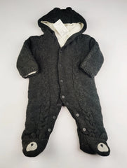 Buy online pre-used pre-loved 100% authentic & Original branded Unknown Brand (KWB-7320) available in Pakistan. Top international brands avilable.