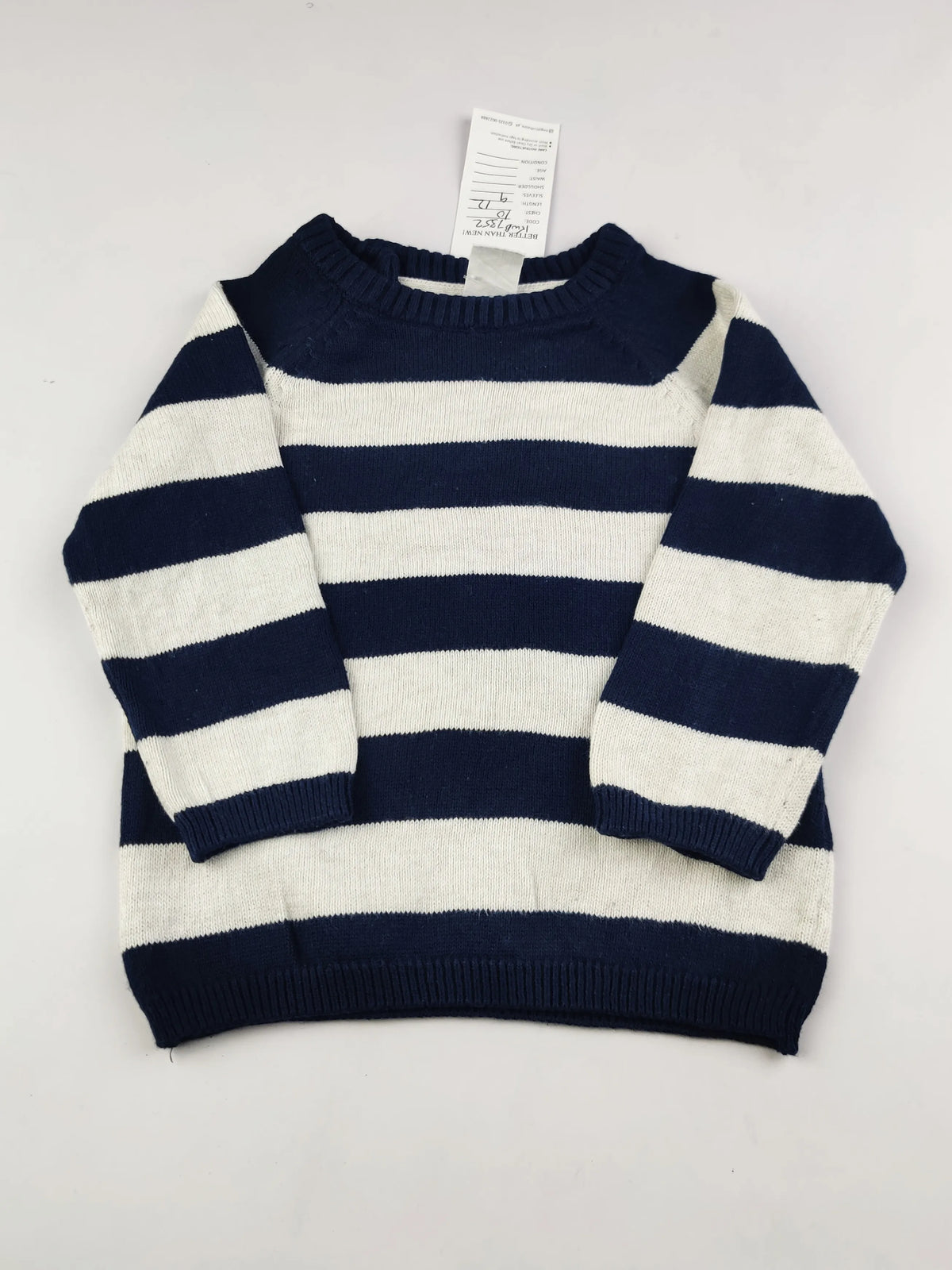 Buy online pre-used pre-loved 100% authentic & Original branded H&M (KWB-7352) available in Pakistan. Top international brands avilable.
