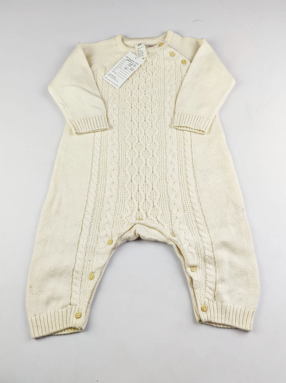 Buy online pre-used pre-loved 100% authentic & Original branded H&M (KWB-7375) available in Pakistan. Top international brands avilable.