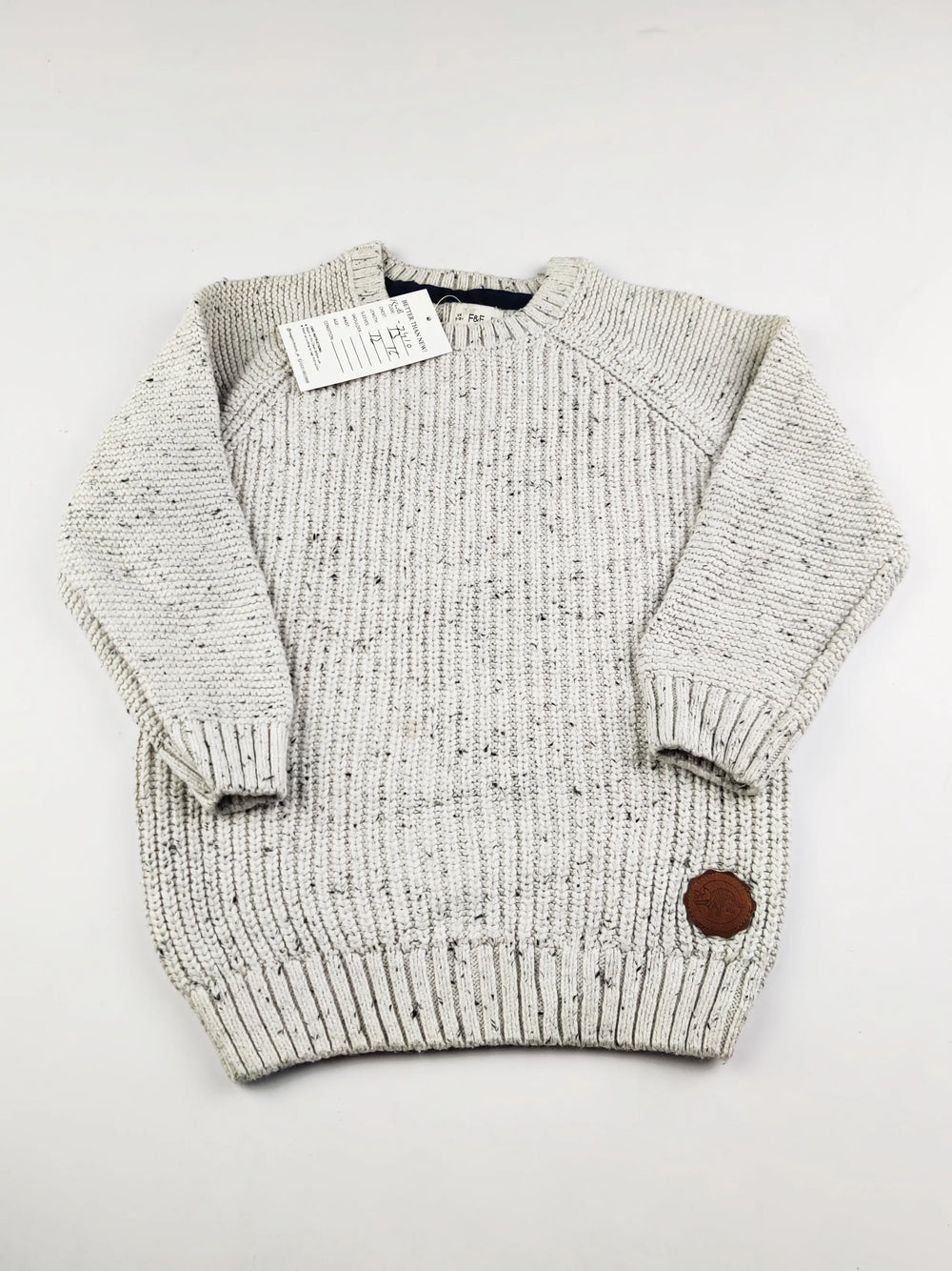 Buy online pre-used pre-loved 100% authentic & Original branded F&F (KWB-7410) available in Pakistan. Top international brands avilable.