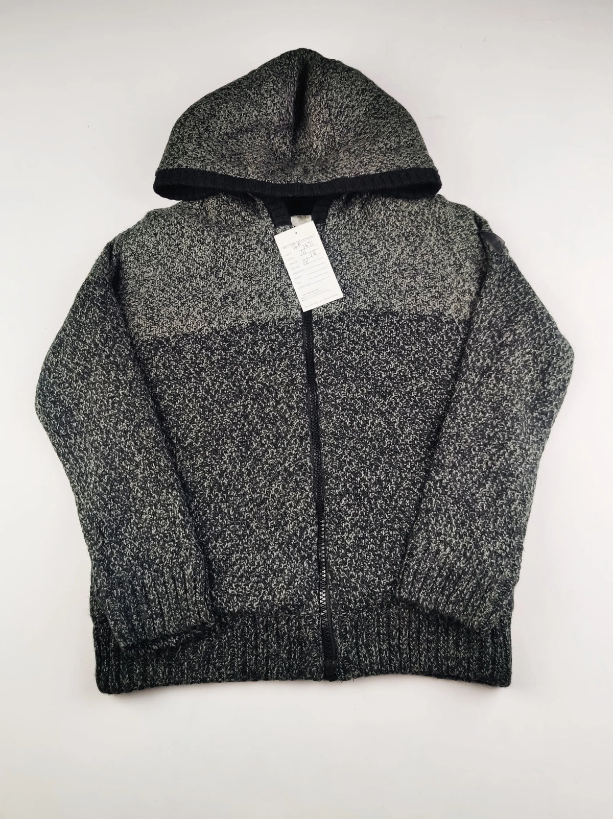 Buy online pre-used pre-loved 100% authentic & Original branded F&F (KWB-7671) available in Pakistan. Top international brands avilable.