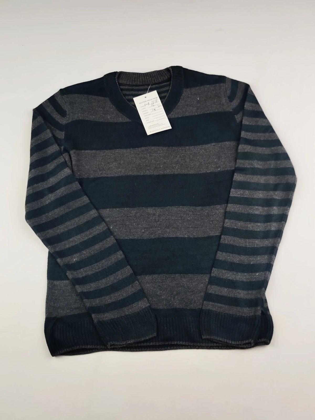 Buy online pre-used pre-loved 100% authentic & Original branded Marks & Spencer (KWB-7738) available in Pakistan. Top international brands avilable.