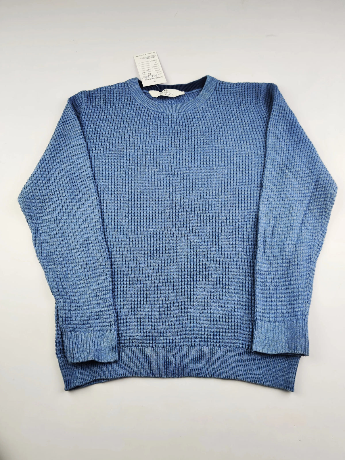 Buy online pre-used pre-loved 100% authentic & Original branded H&M (KWB-7800) available in Pakistan. Top international brands avilable.