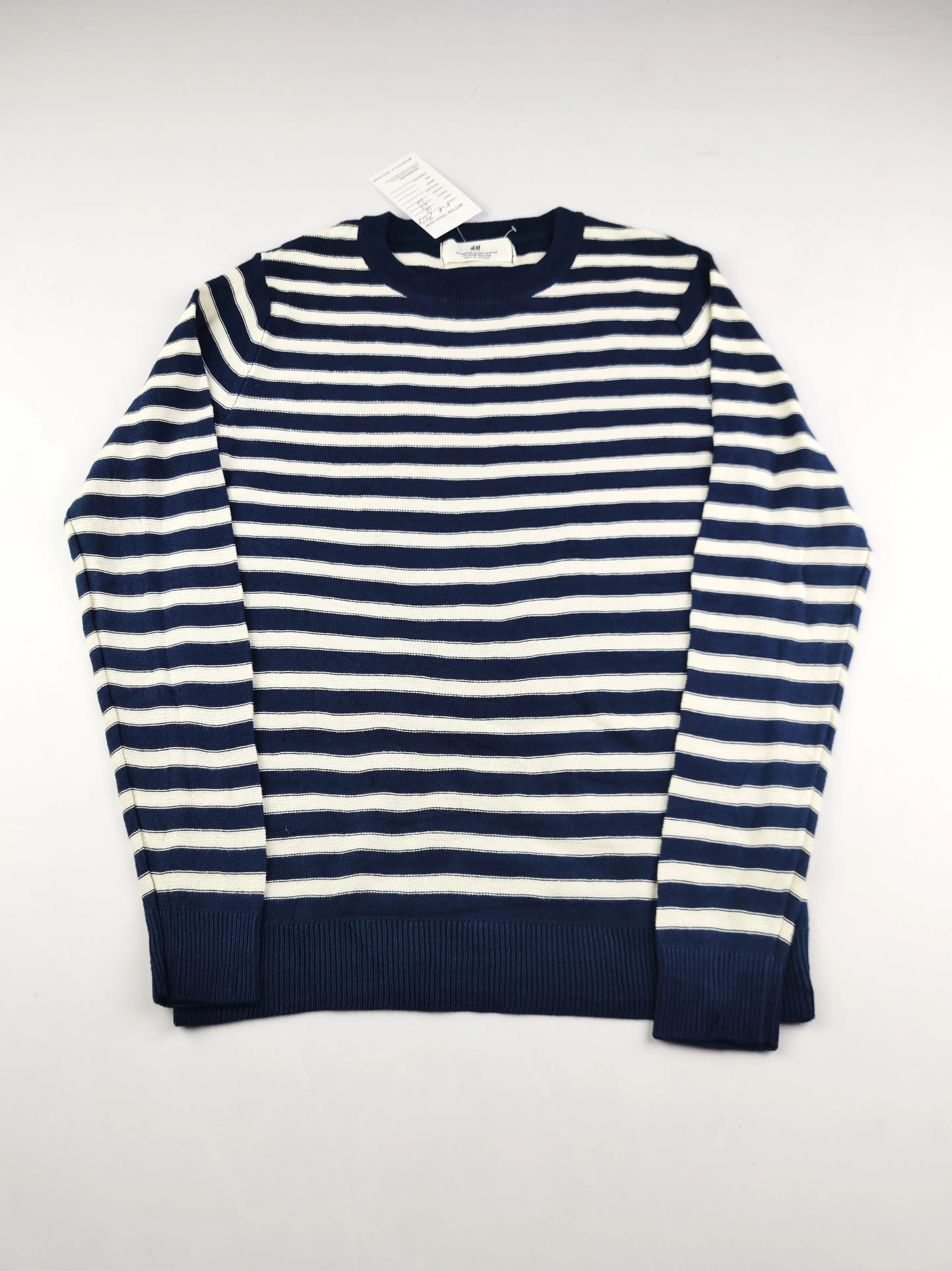 Buy online pre-used pre-loved 100% authentic & Original branded H&M (KWB-7934) available in Pakistan. Top international brands avilable.