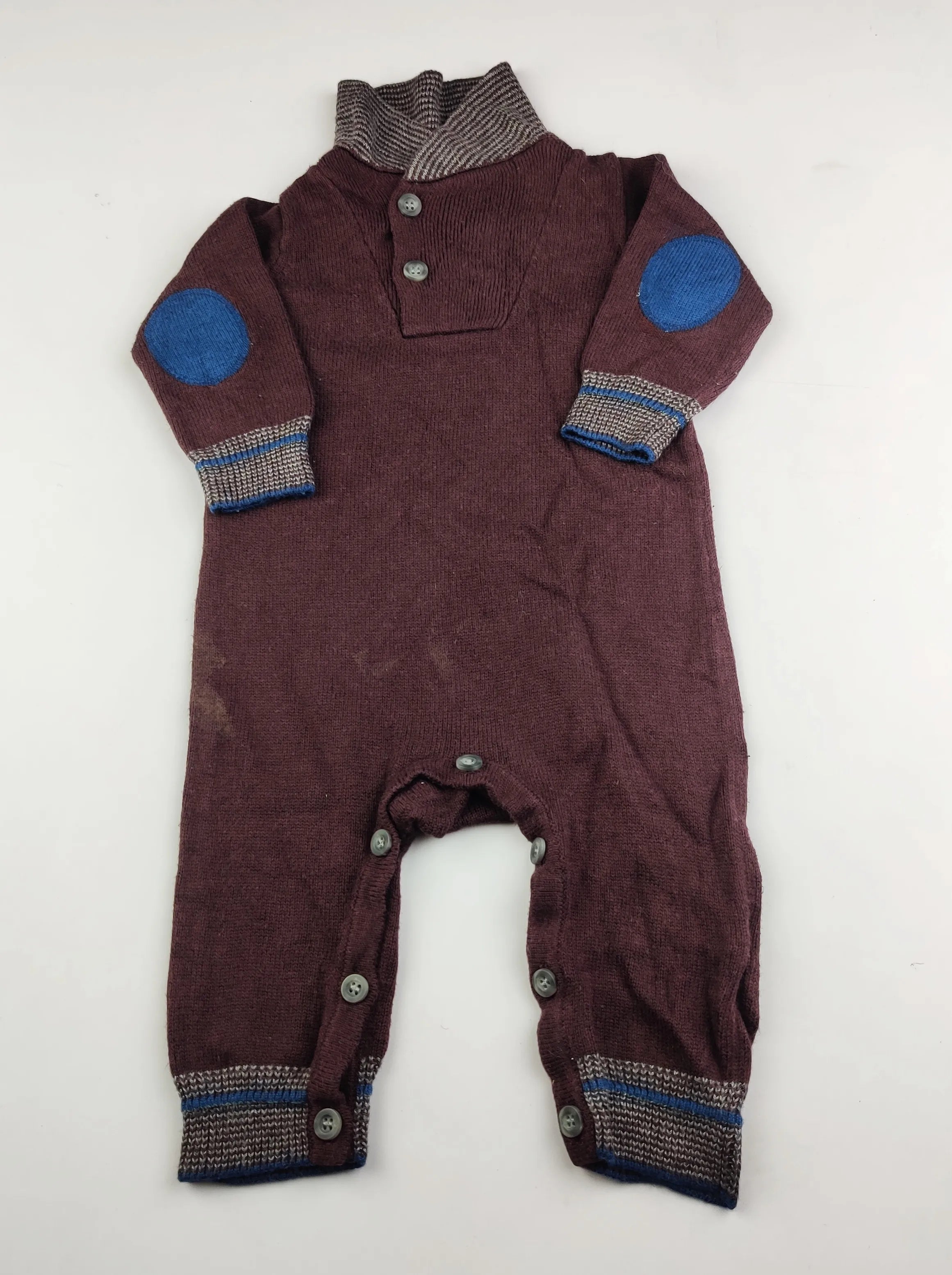 Buy online pre-used pre-loved 100% authentic & Original branded Cs Collection (KWB-8157) available in Pakistan. Top international brands avilable.