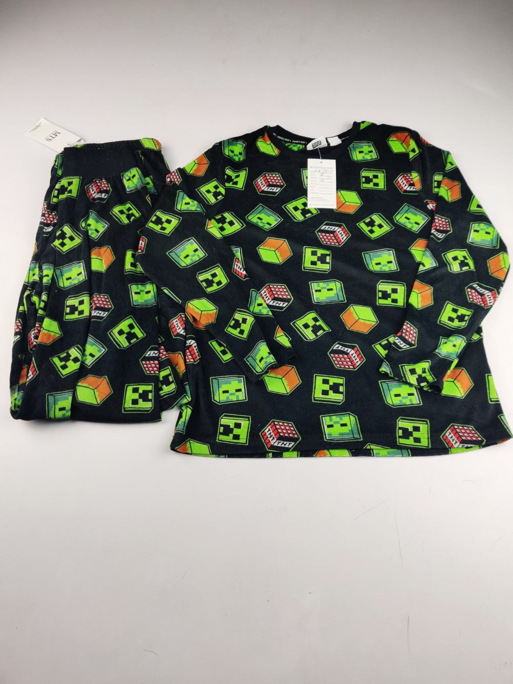 Primark (KWB-8807)