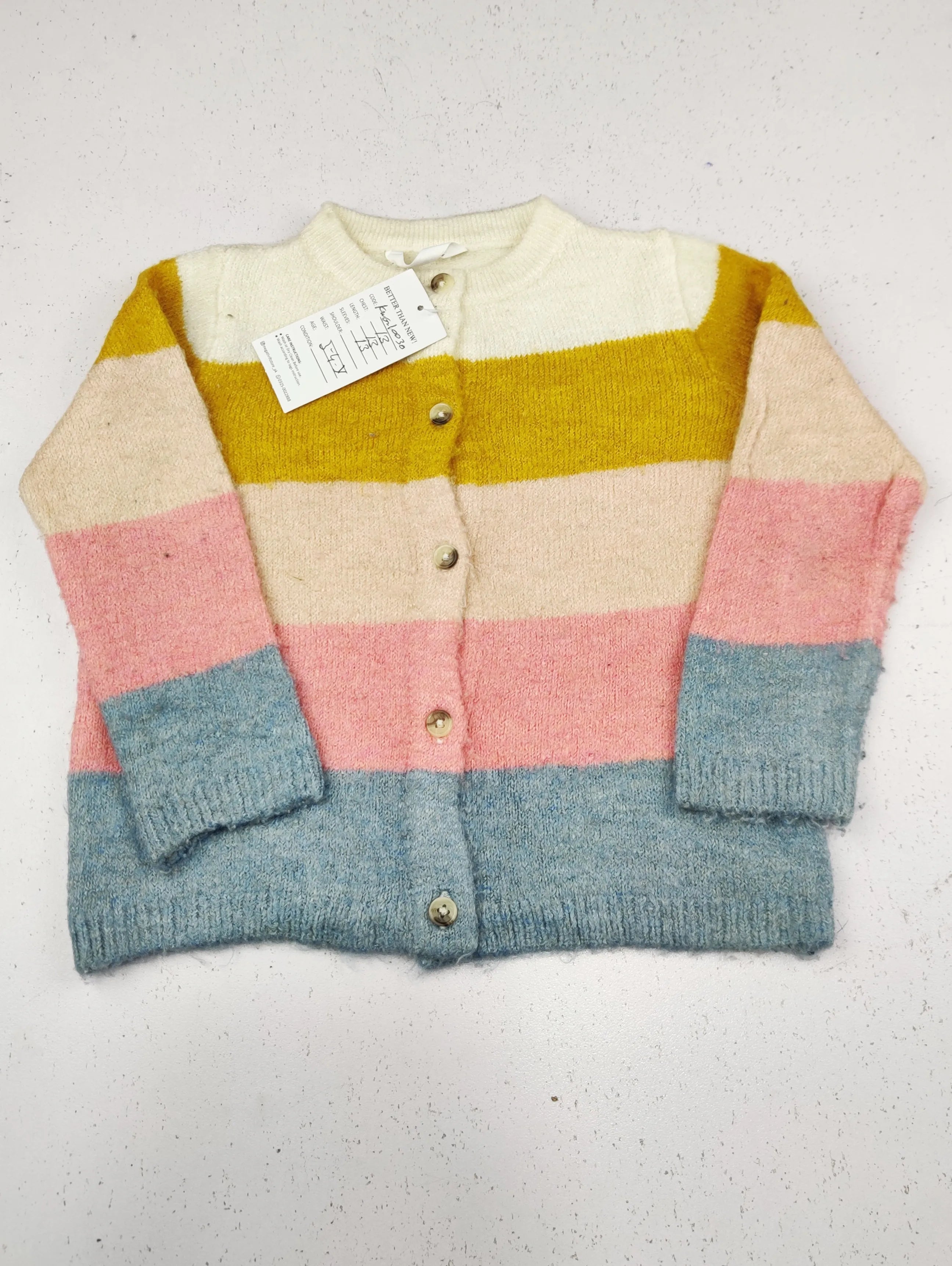 Buy online pre-used pre-loved 100% authentic & Original branded Marks & Spencer (KWG-10030) available in Pakistan. Top international brands avilable.