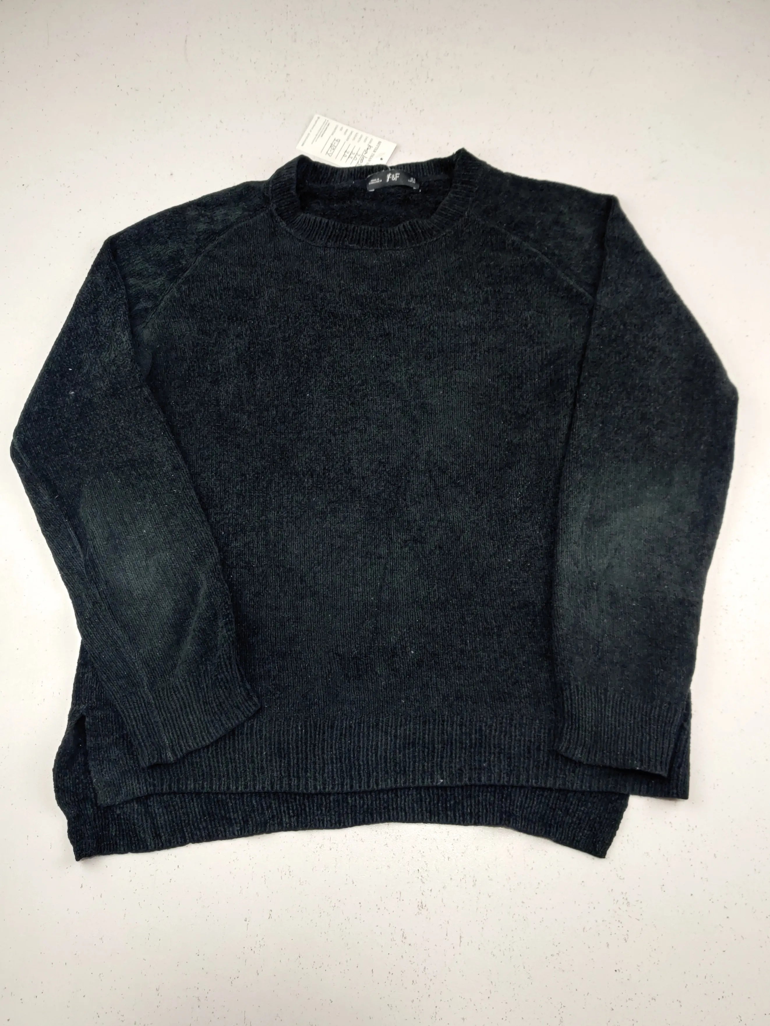 Buy online pre-used pre-loved 100% authentic & Original branded F&F (KWG-10038) available in Pakistan. Top international brands avilable.