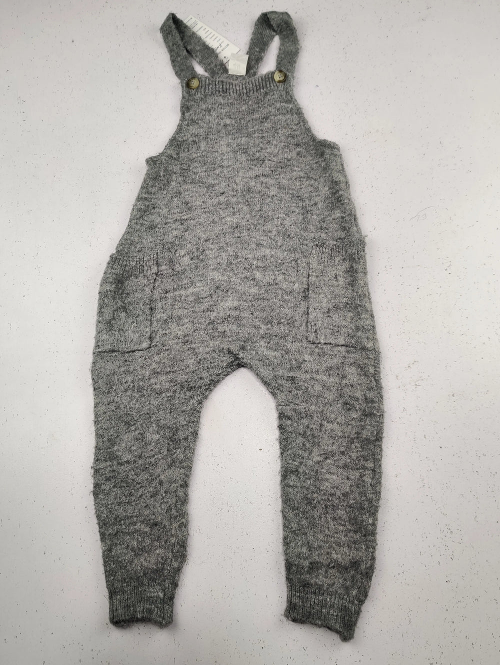 Buy online pre-used pre-loved 100% authentic & Original branded H&M (KWG-10057) available in Pakistan. Top international brands avilable.