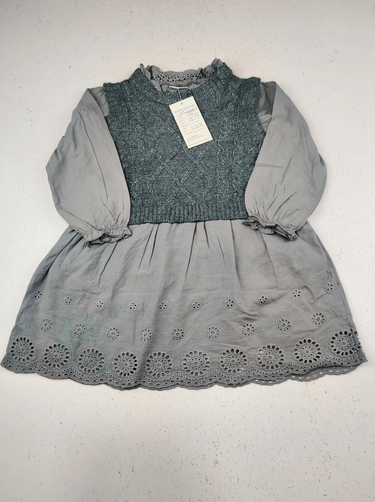 Buy online pre-used pre-loved 100% authentic & Original branded Zara (KWG-10083) available in Pakistan. Top international brands avilable.