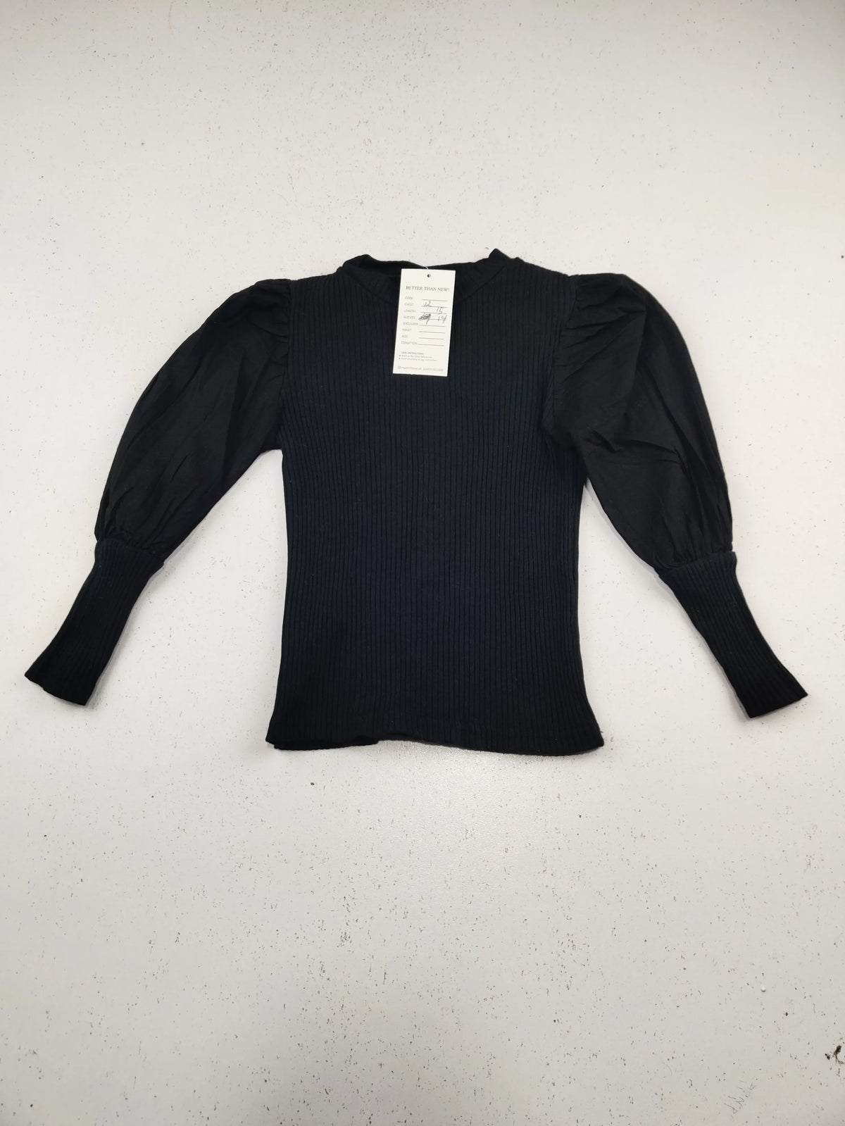 Buy online pre-used pre-loved 100% authentic & Original branded Unknown Brand (KWG-10236) available in Pakistan. Top international brands avilable.