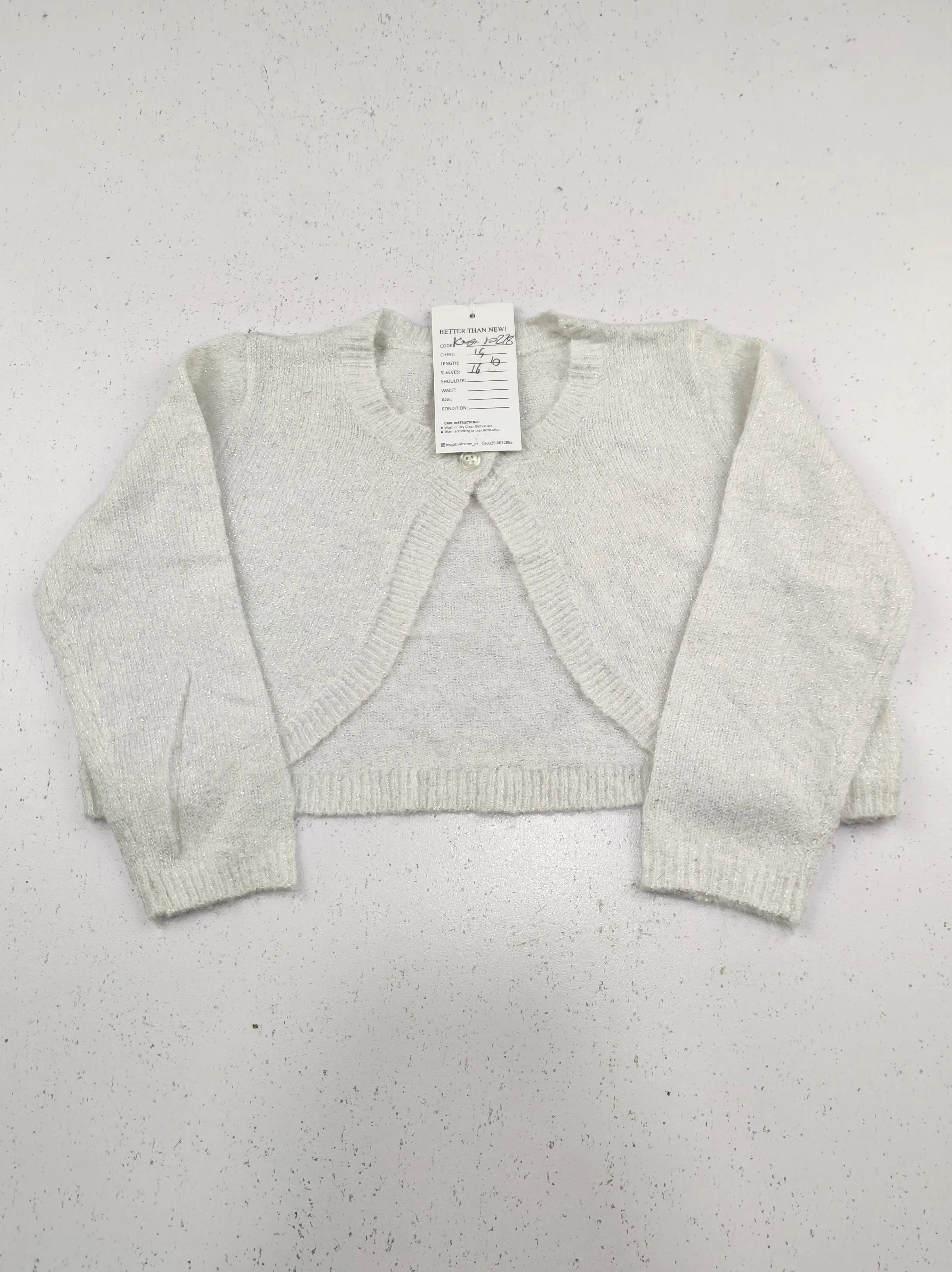 Buy online pre-used pre-loved 100% authentic & Original branded Unknown Brand (KWG-10278) available in Pakistan. Top international brands avilable.