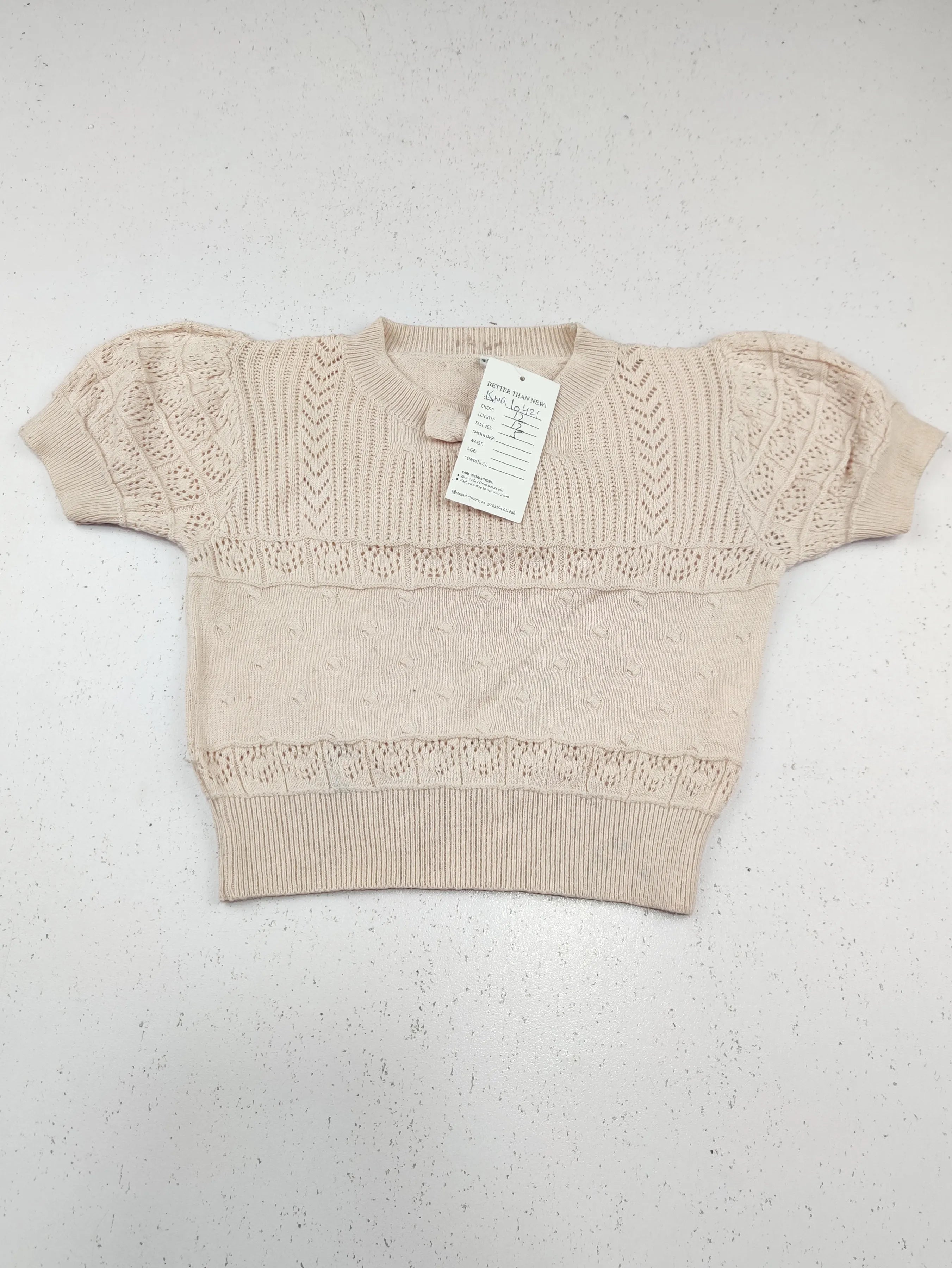 Buy online pre-used pre-loved 100% authentic & Original branded Unknown Brand (KWG-10421) available in Pakistan. Top international brands avilable.