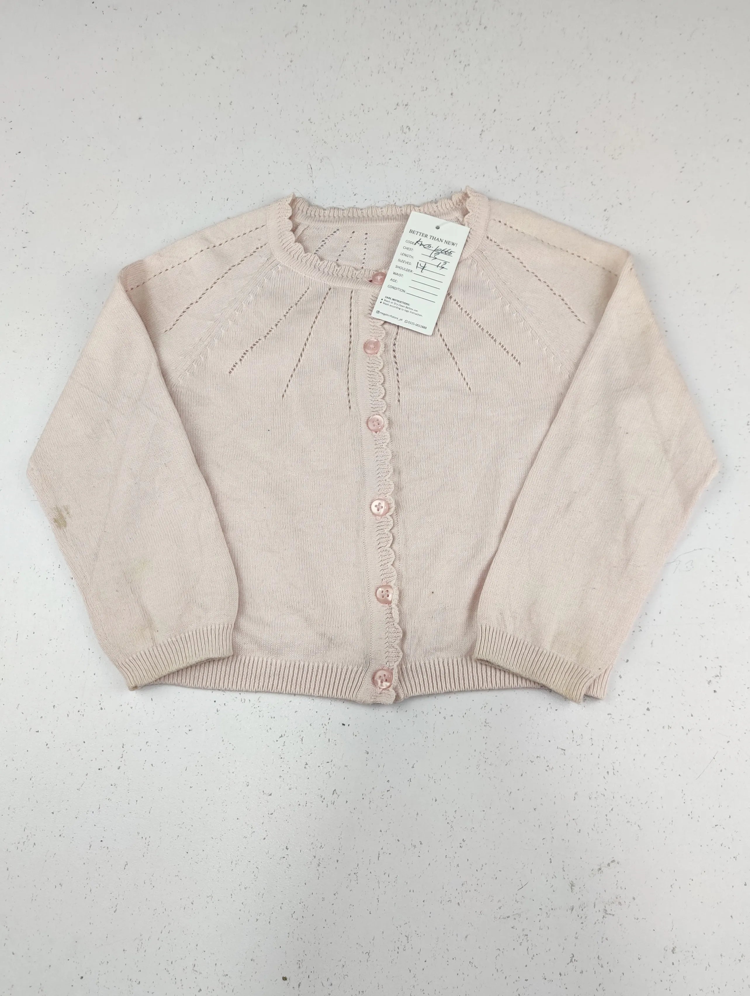 Buy online pre-used pre-loved 100% authentic & Original branded Unknown Brand (KWG-10665) available in Pakistan. Top international brands avilable.