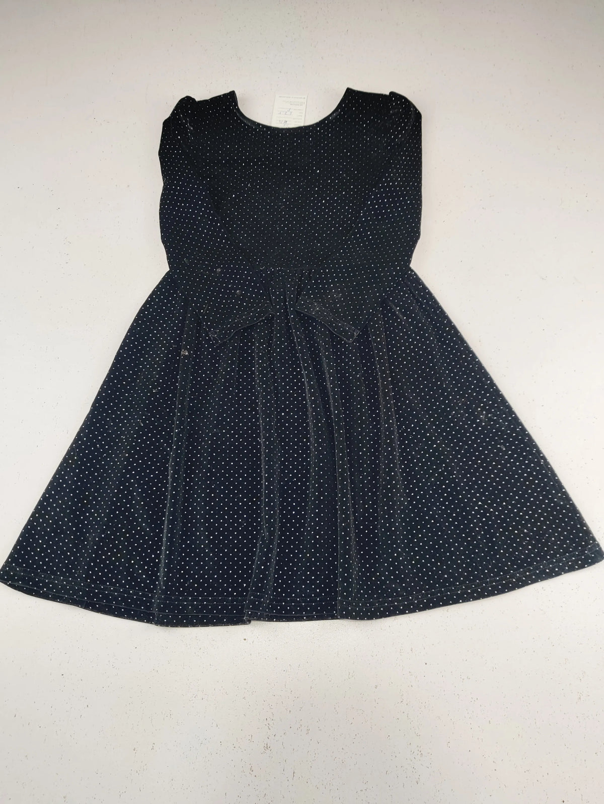 Buy online pre-used pre-loved 100% authentic & Original branded Leigh Tucker (KWG-10711) available in Pakistan. Top international brands avilable.