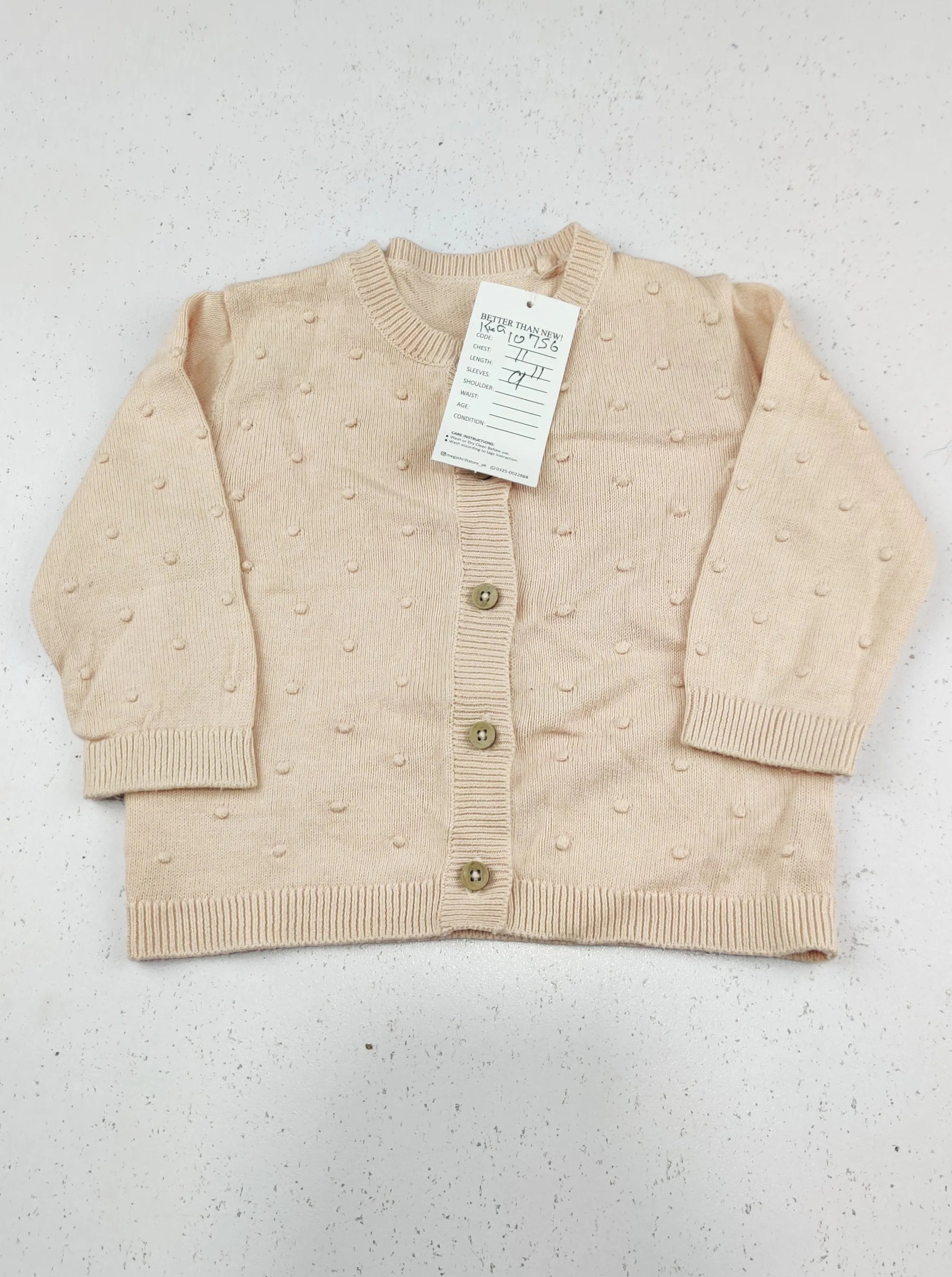 Buy online pre-used pre-loved 100% authentic & Original branded Tu (KWG-10756) available in Pakistan. Top international brands avilable.