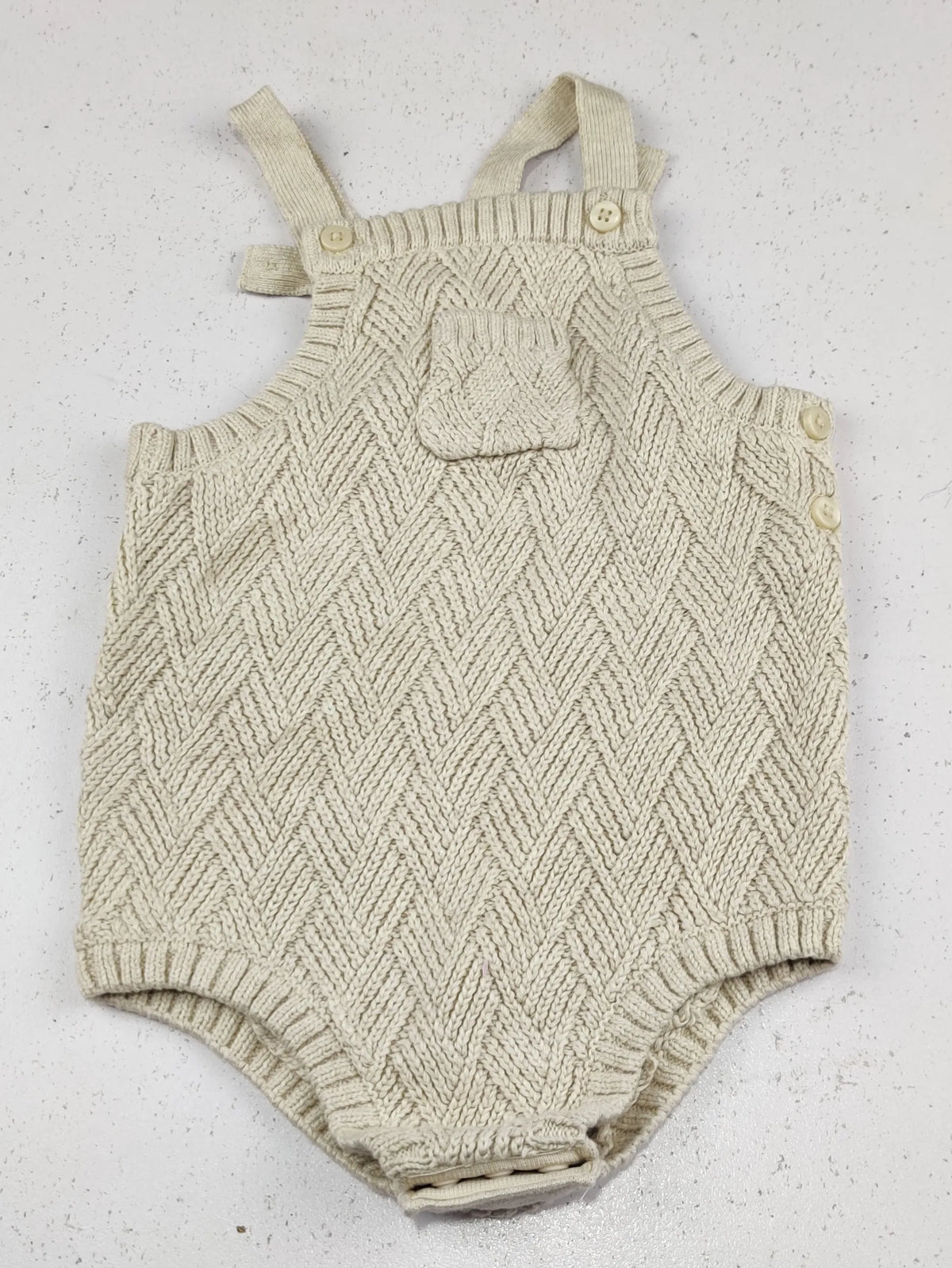 Buy online pre-used pre-loved 100% authentic & Original branded John Lewis (KWG-10774) available in Pakistan. Top international brands avilable.