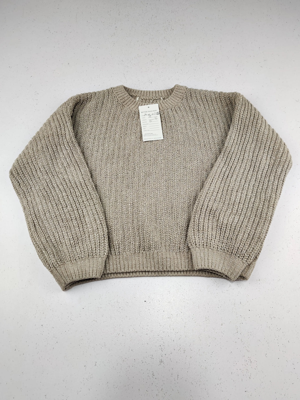 Buy online pre-used pre-loved 100% authentic & Original branded Unknown Brand (KWG-10795) available in Pakistan. Top international brands avilable.