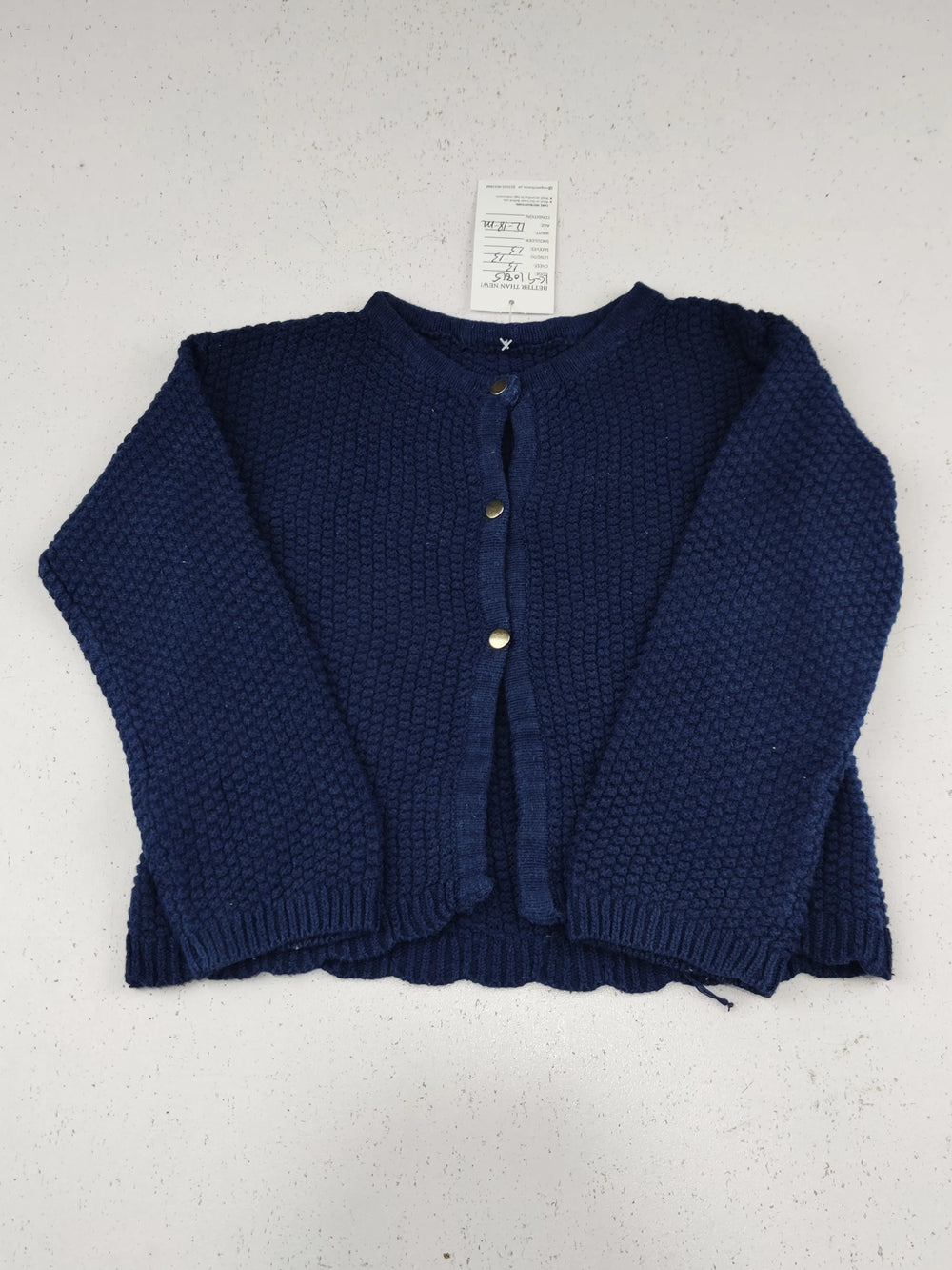 Buy online pre-used pre-loved 100% authentic & Original branded Unknown Brand (KWG-10815) available in Pakistan. Top international brands avilable.