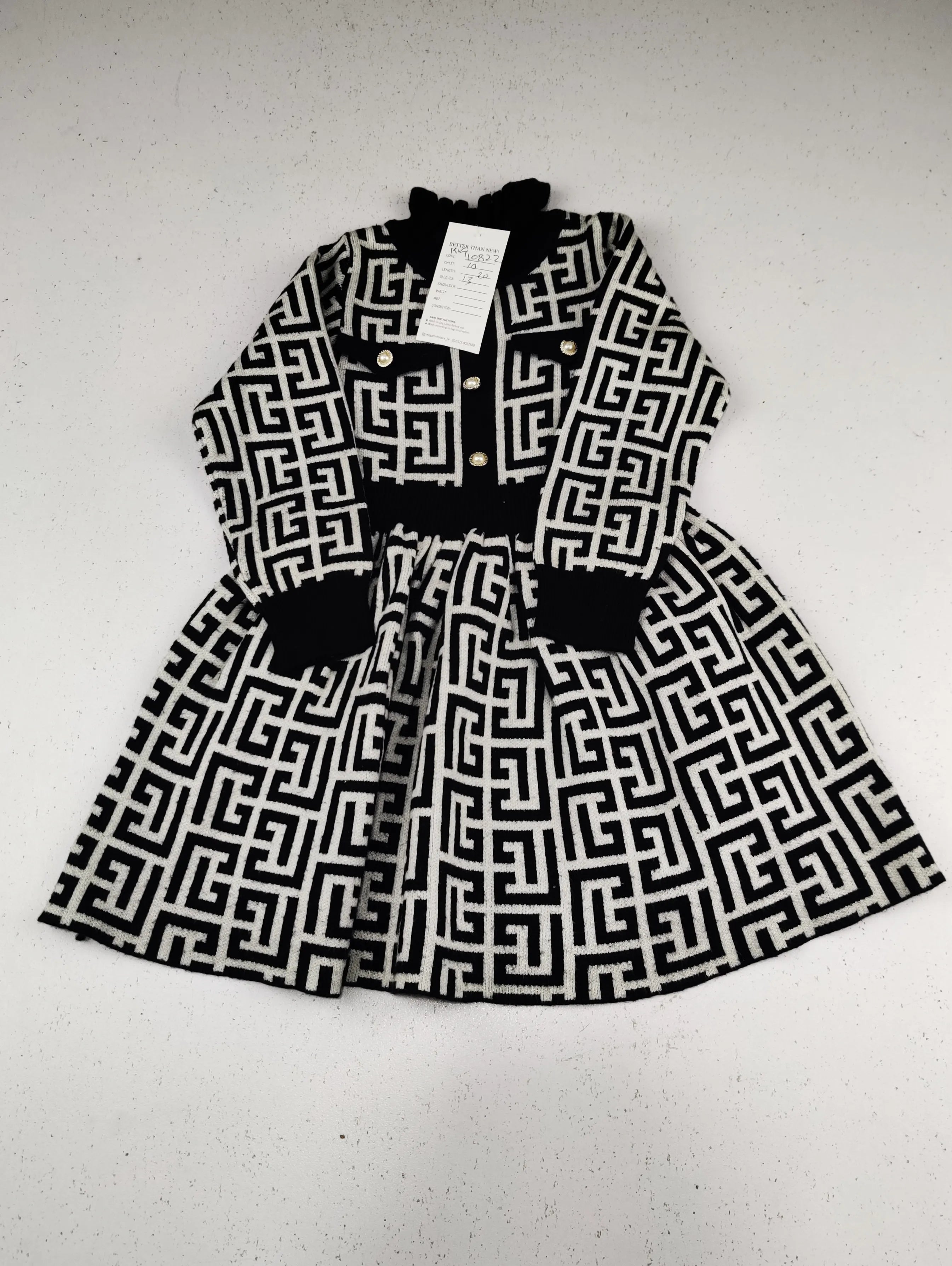 Buy online pre-used pre-loved 100% authentic & Original branded Unknown Brand (KWG-10822) available in Pakistan. Top international brands avilable.