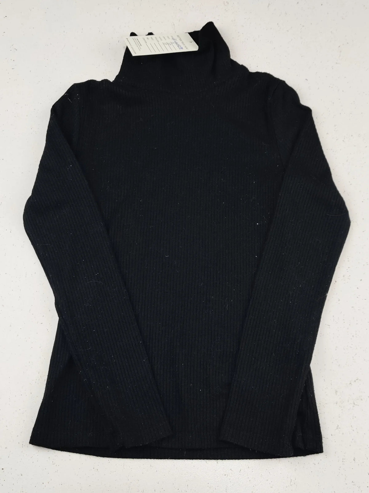 Buy online pre-used pre-loved 100% authentic & Original branded F&F (KWG-10879) available in Pakistan. Top international brands avilable.