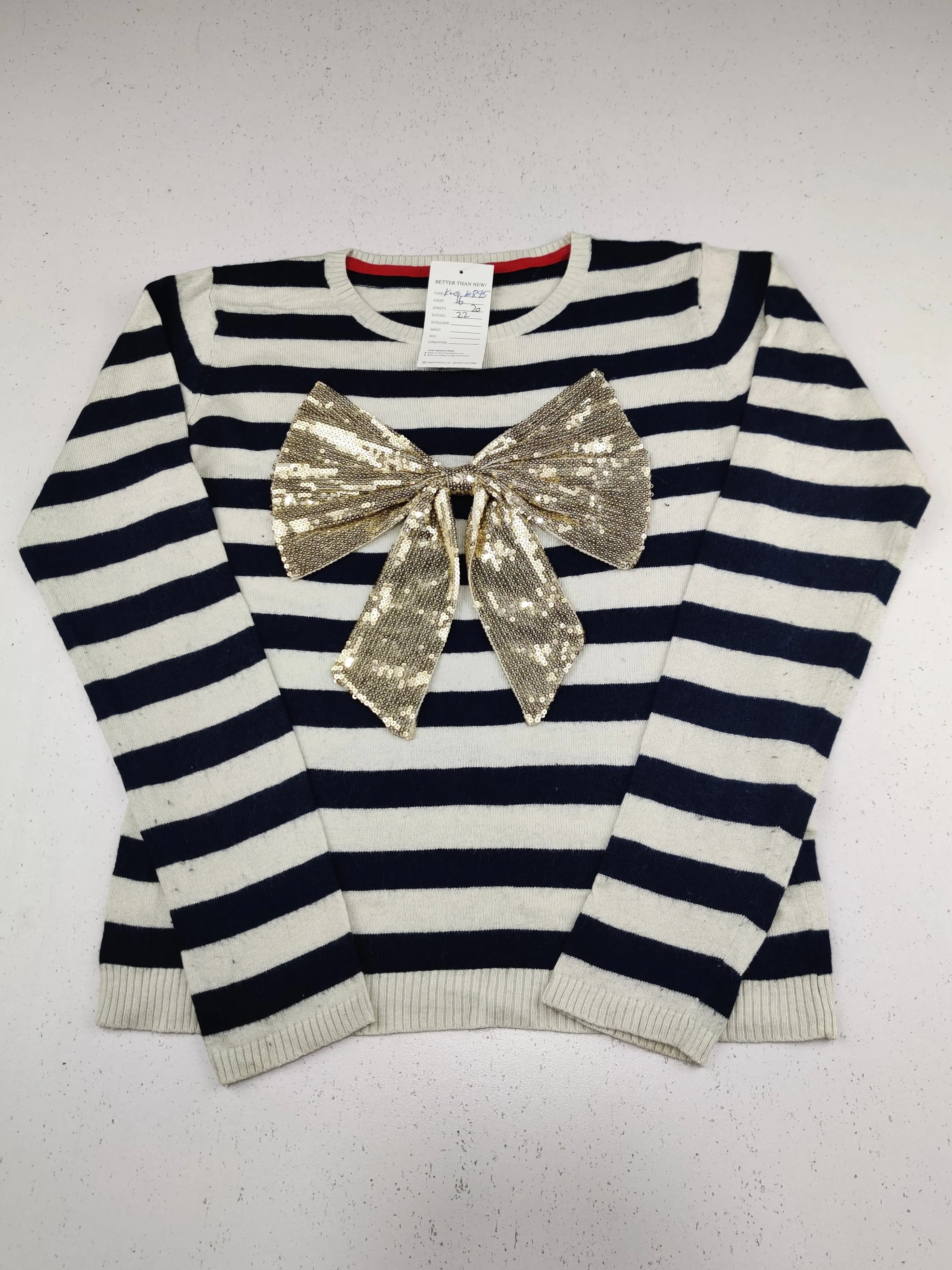 Buy online pre-used pre-loved 100% authentic & Original branded Marks & Spencer (KWG-10895) available in Pakistan. Top international brands avilable.
