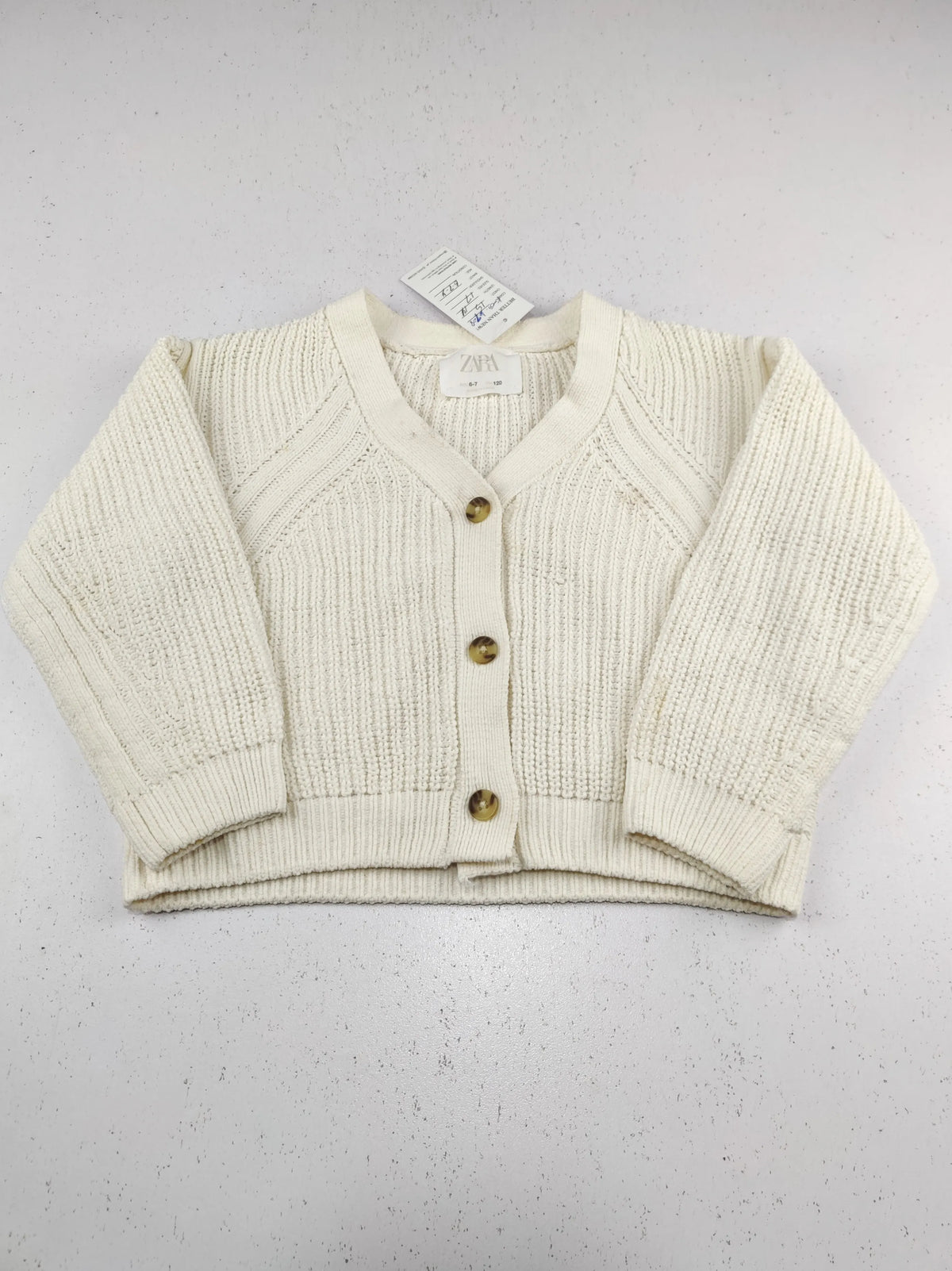 Buy online pre-used pre-loved 100% authentic & Original branded Zara (KWG-10908) available in Pakistan. Top international brands avilable.