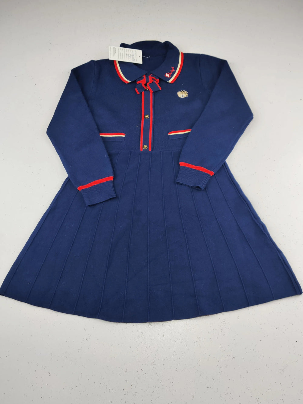 Buy online pre-used pre-loved 100% authentic & Original branded Unknown Brand (KWG-10915) available in Pakistan. Top international brands avilable.