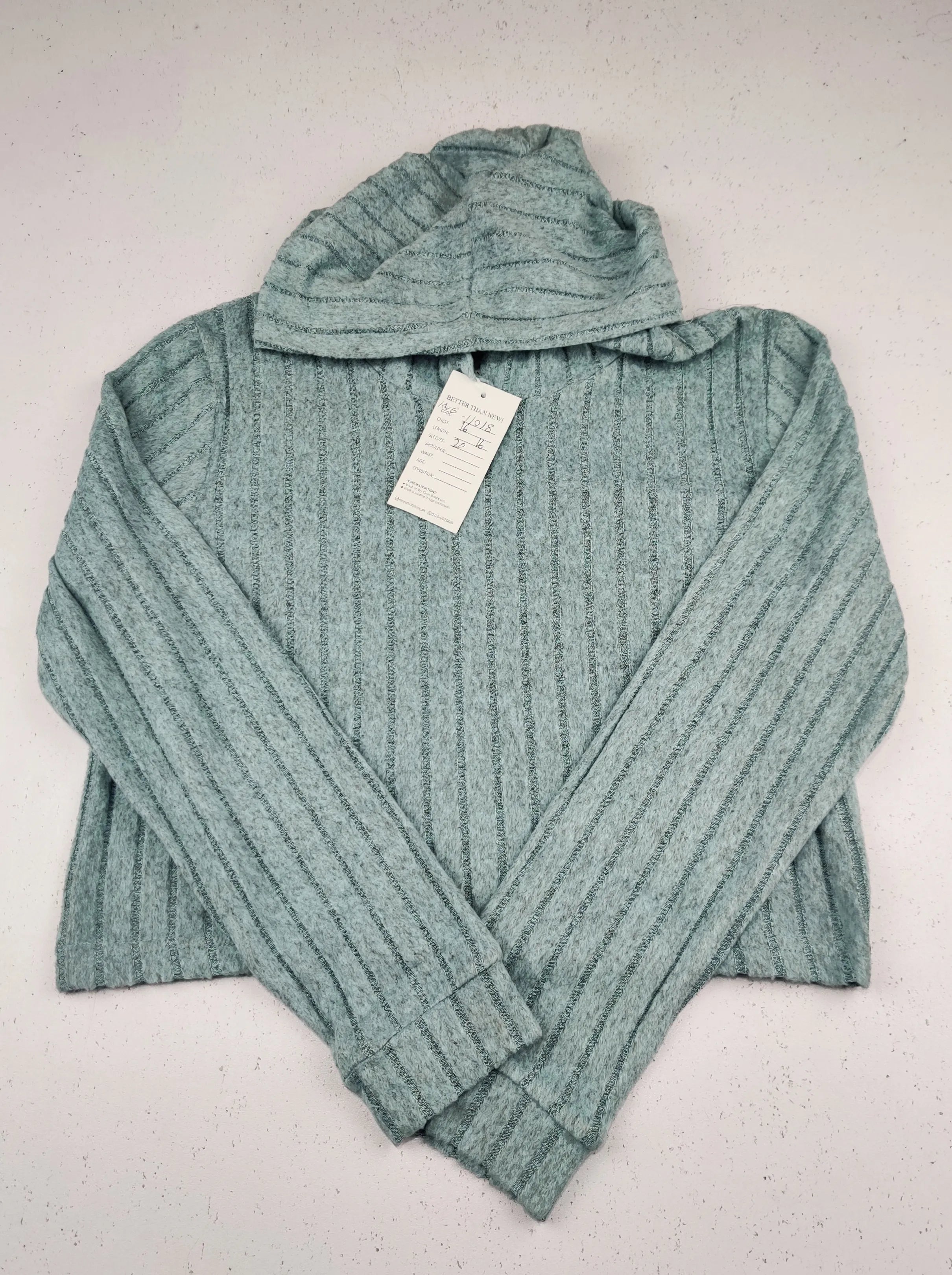 Buy online pre-used pre-loved 100% authentic & Original branded Unknown Brand (KWG-11018) available in Pakistan. Top international brands avilable.