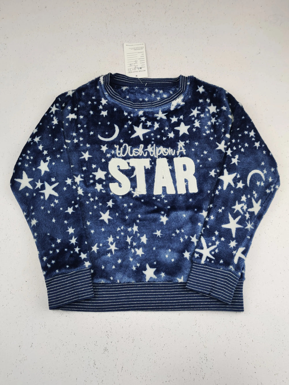 Buy online pre-used pre-loved 100% authentic & Original branded Unknown Brand (KWG-11072) available in Pakistan. Top international brands avilable.