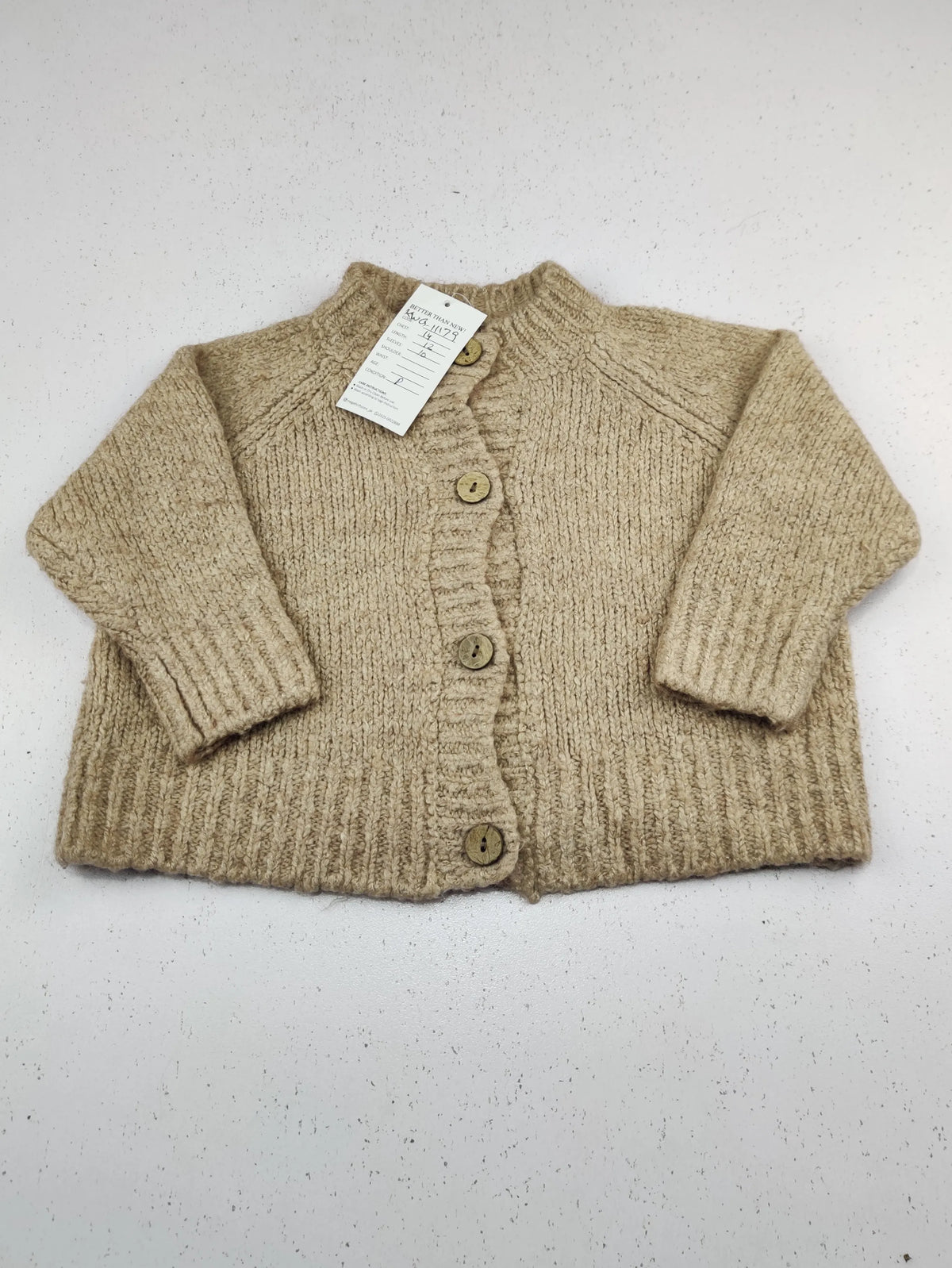 Buy online pre-used pre-loved 100% authentic & Original branded Unknown Brand (KWG-11179) available in Pakistan. Top international brands avilable.