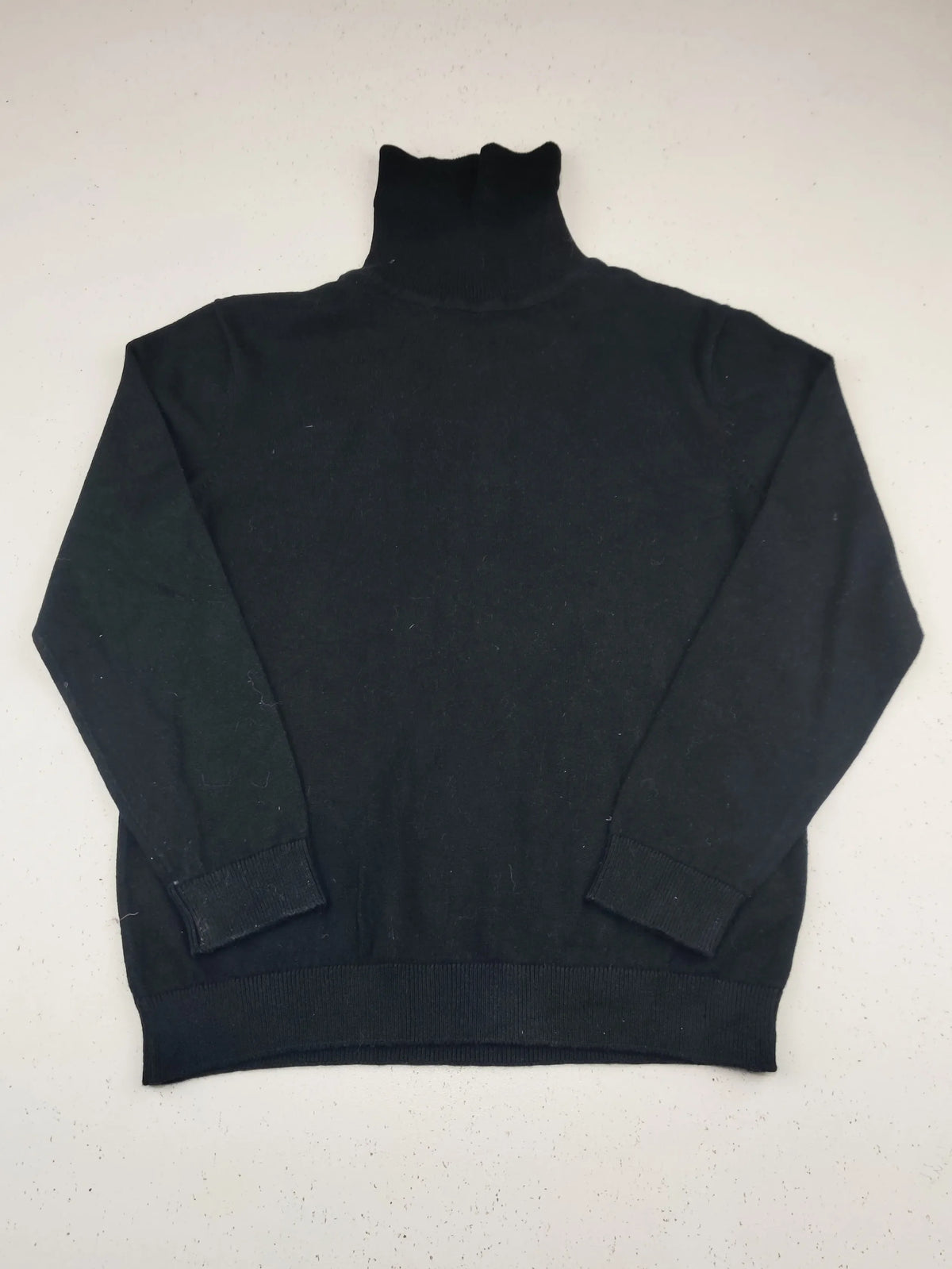Buy online pre-used pre-loved 100% authentic & Original branded Zara (KWG-11193) available in Pakistan. Top international brands avilable.