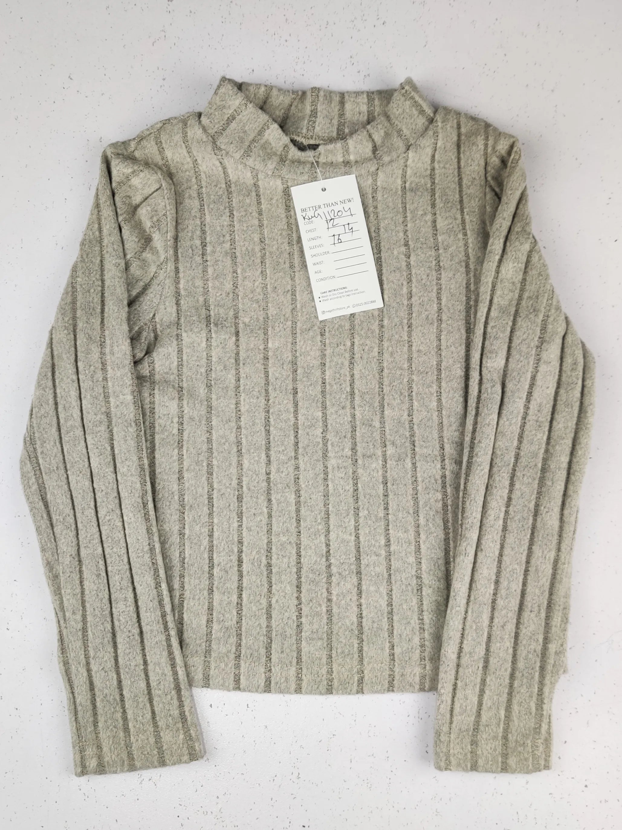 Buy online pre-used pre-loved 100% authentic & Original branded Unknown Brand (KWG-11206) available in Pakistan. Top international brands avilable.